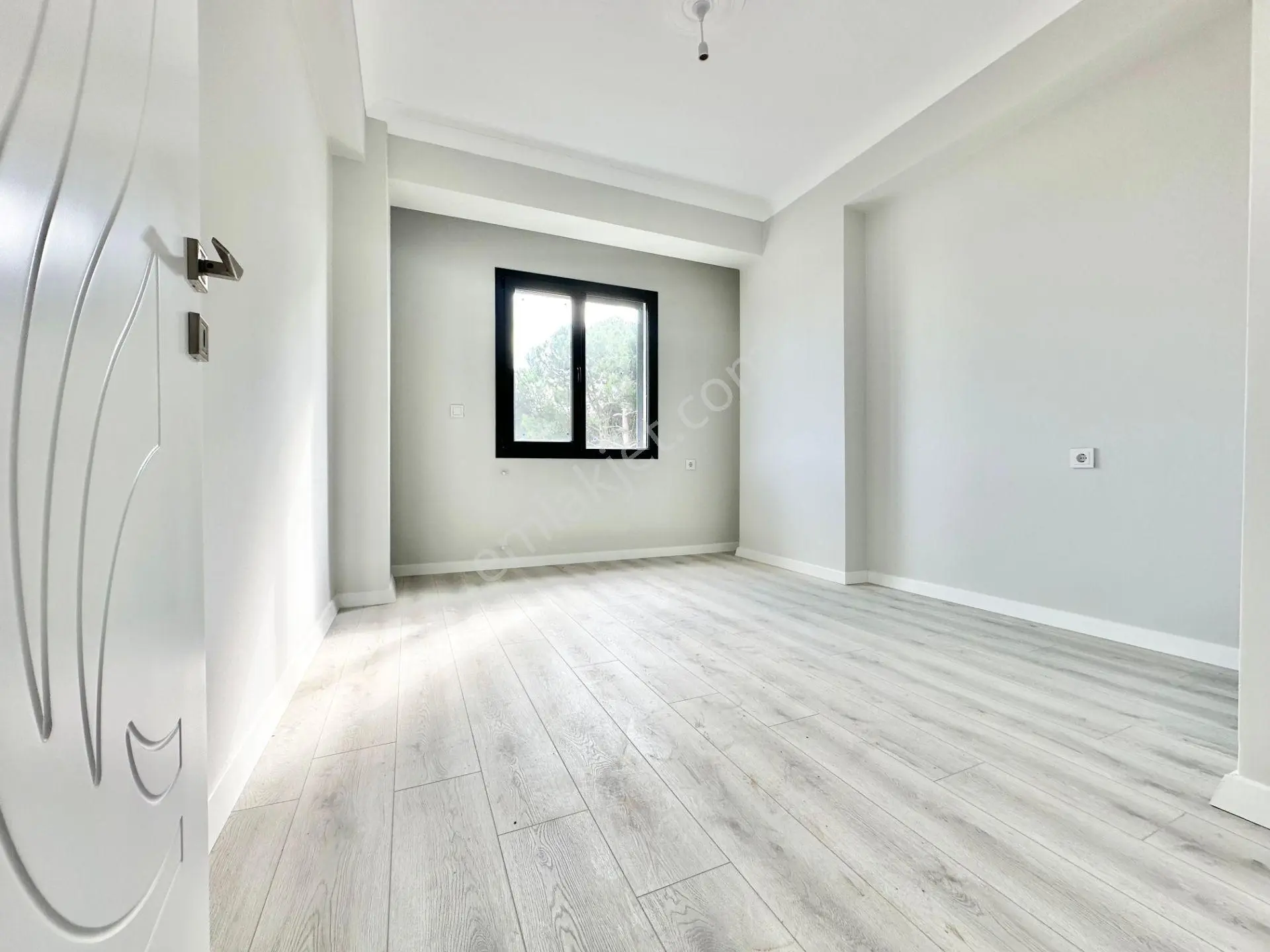 ꧁ay Emlaktan꧂küçükkuyu Mıhlı'da Lüks Butik Sitede Denize 300 M Bahçe Kullanımlı Satılık 2+1 Daire — fotoğraf 29