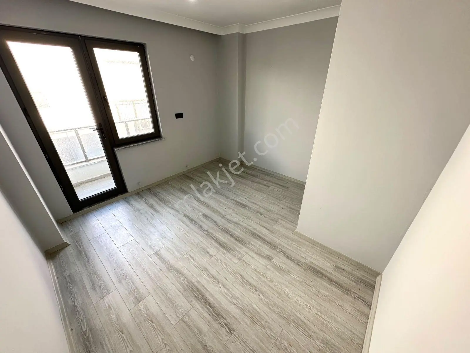 Referans'tan Altınkum'da Ön Cephe Ara Kat Oturmaya Hazır 2+1 Daire — fotoğraf 30