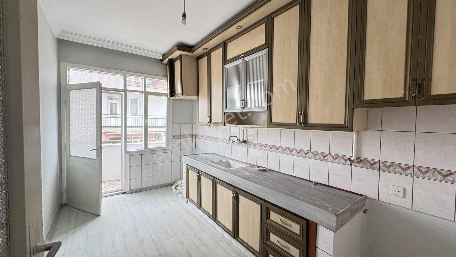 Dehir Emlaktan Kırkağaç Da Ki En Uygun Fiyatlı Daire — fotoğraf 2