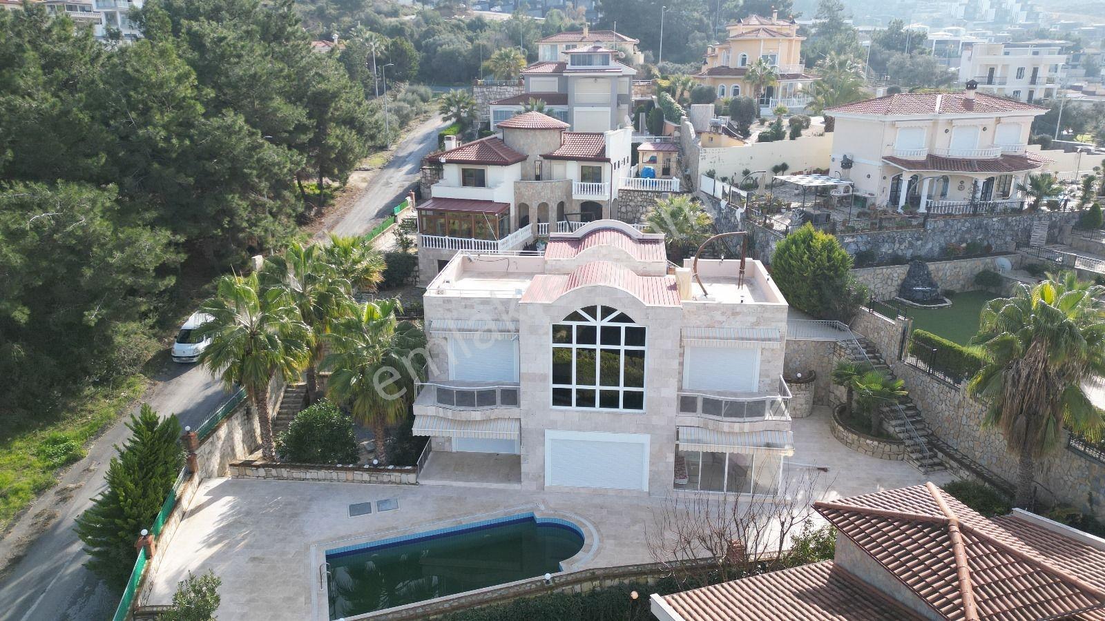 Kuşadası Satılık Soğucak Mevkii 4+1 Tek Müstakil Villa — fotoğraf 2