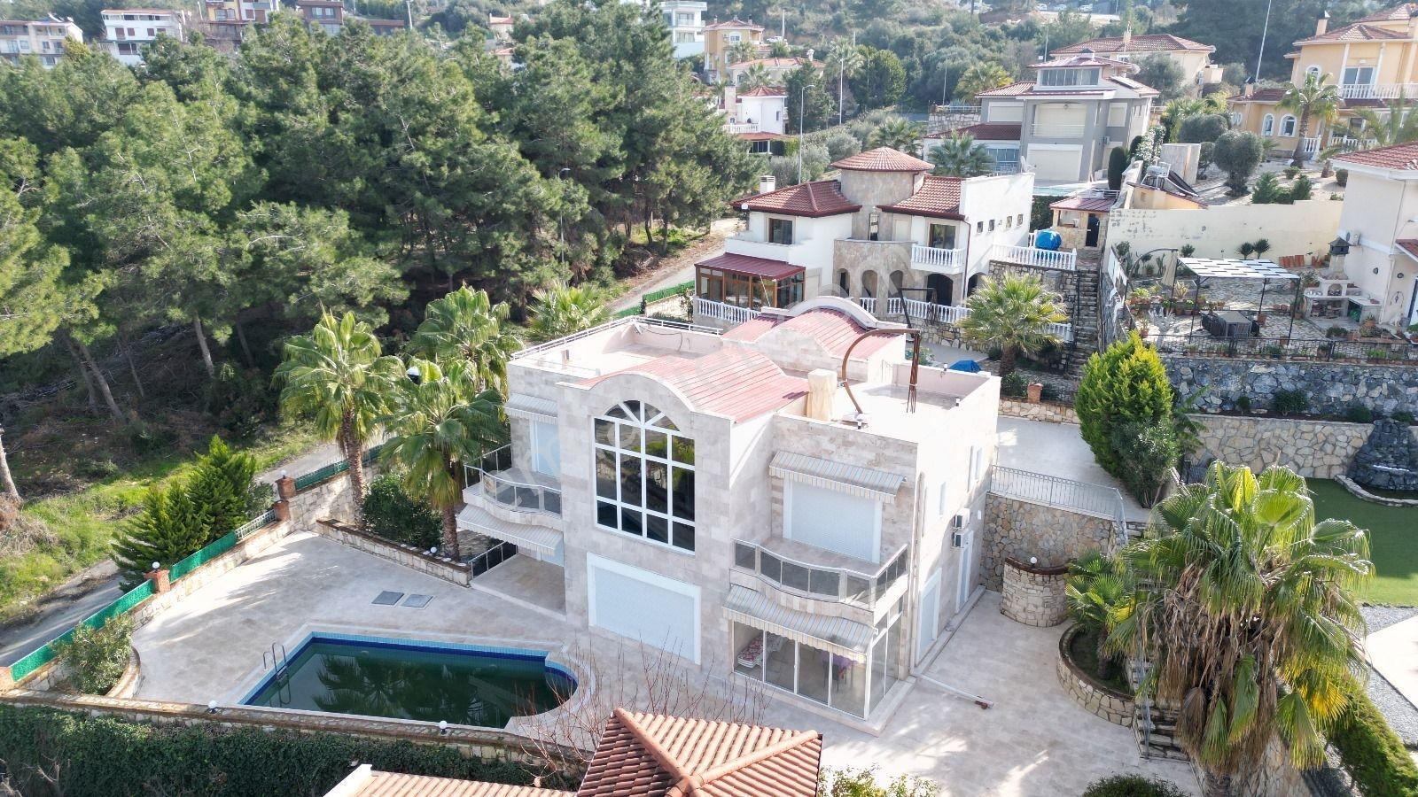 Kuşadası Satılık Soğucak Mevkii 4+1 Tek Müstakil Villa — fotoğraf 3