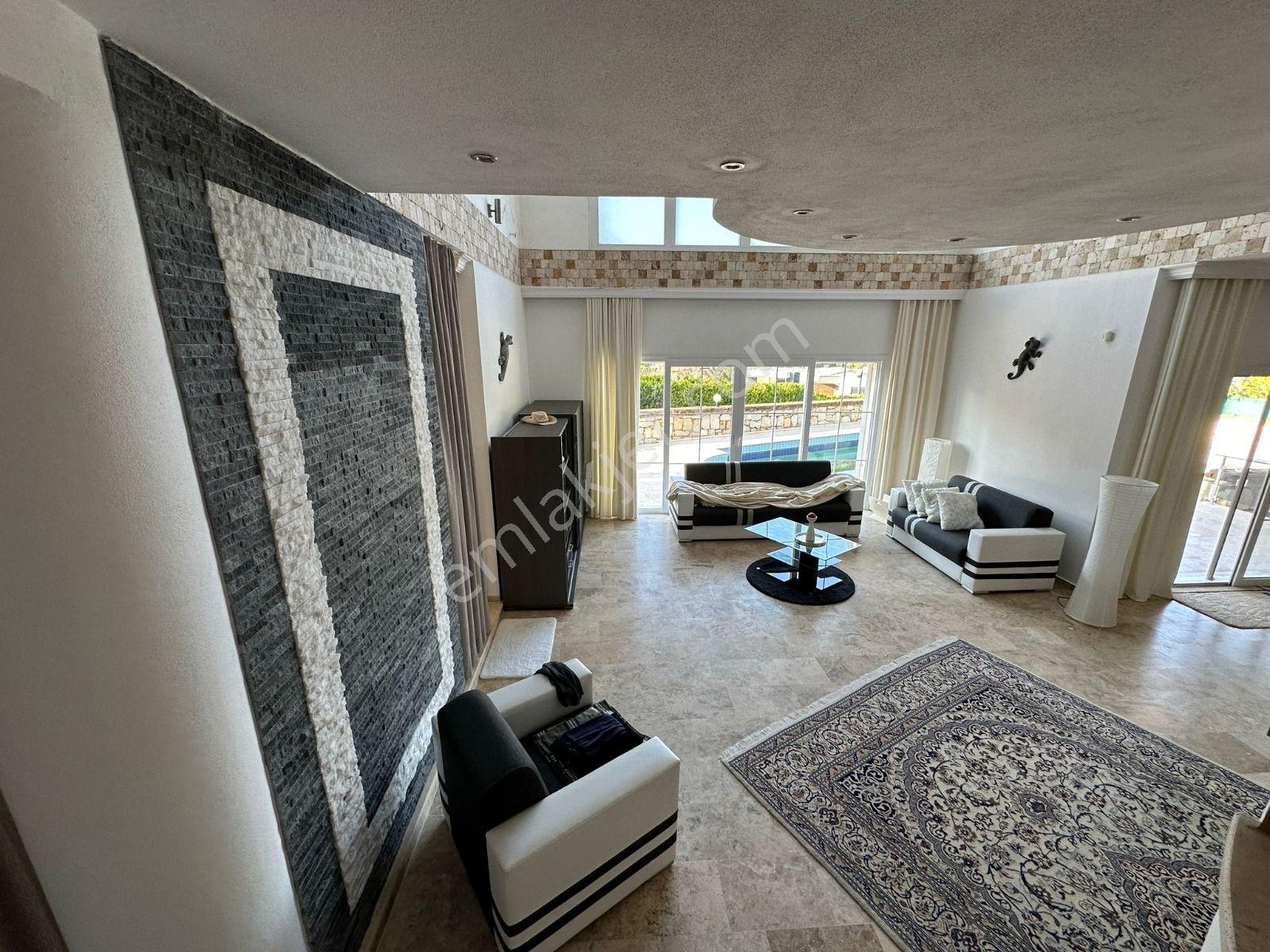 Kuşadası Satılık Soğucak Mevkii 4+1 Tek Müstakil Villa — fotoğraf 9