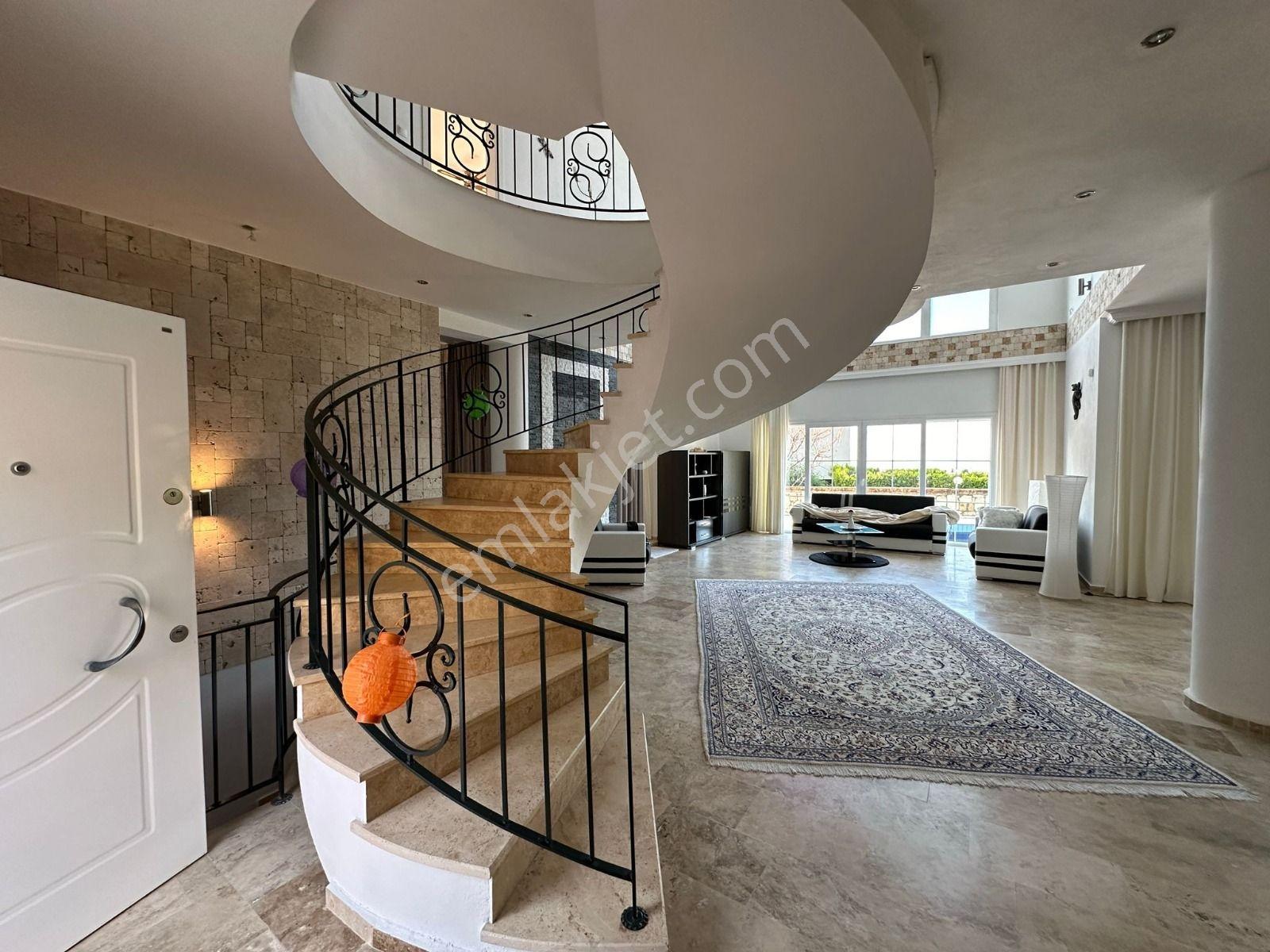 Kuşadası Satılık Soğucak Mevkii 4+1 Tek Müstakil Villa — fotoğraf 13