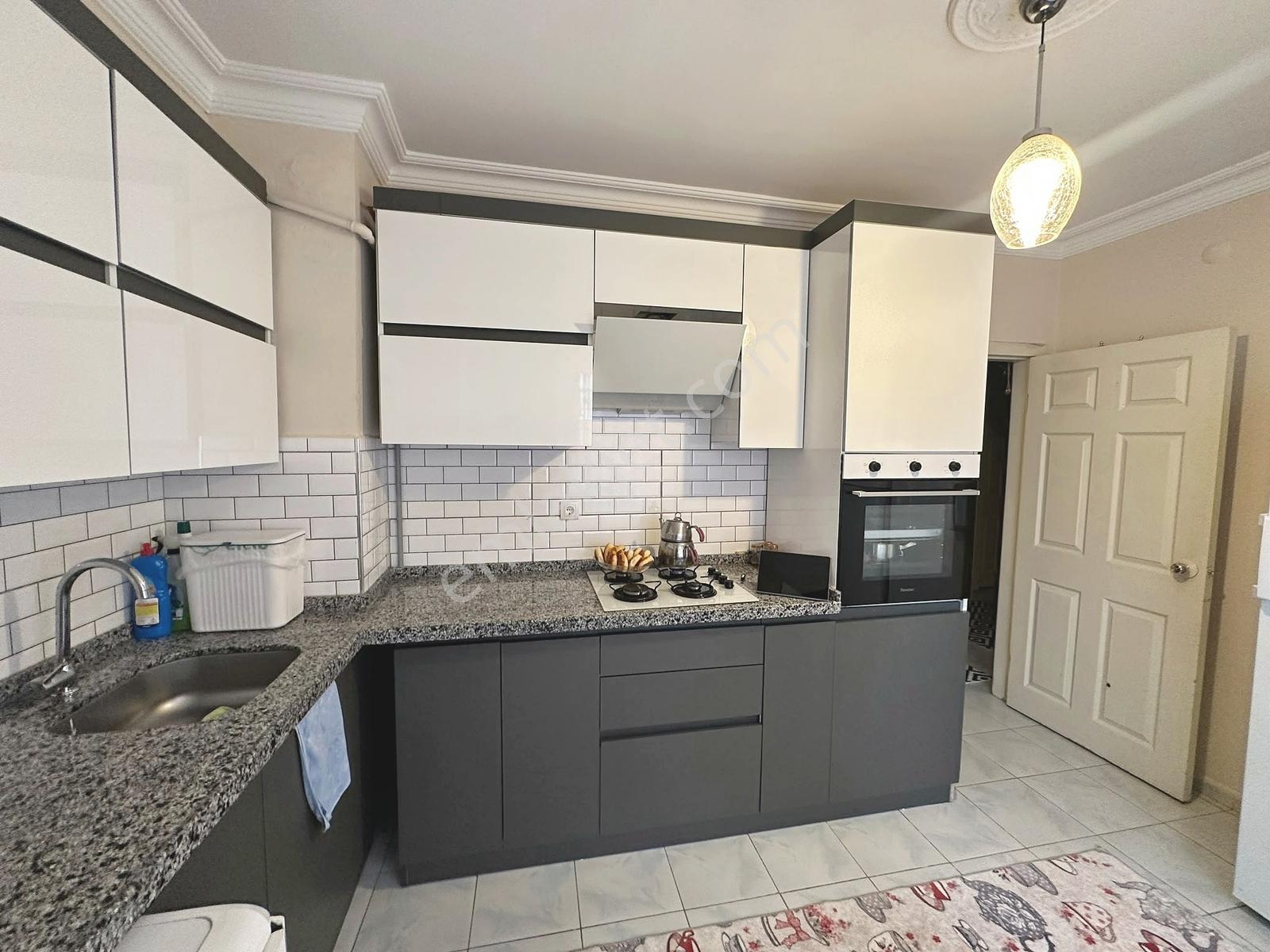 Neşet Ertaş Caddesinde Ön Cephe Yapılı Satılık 3+1 Daire — fotoğraf 9