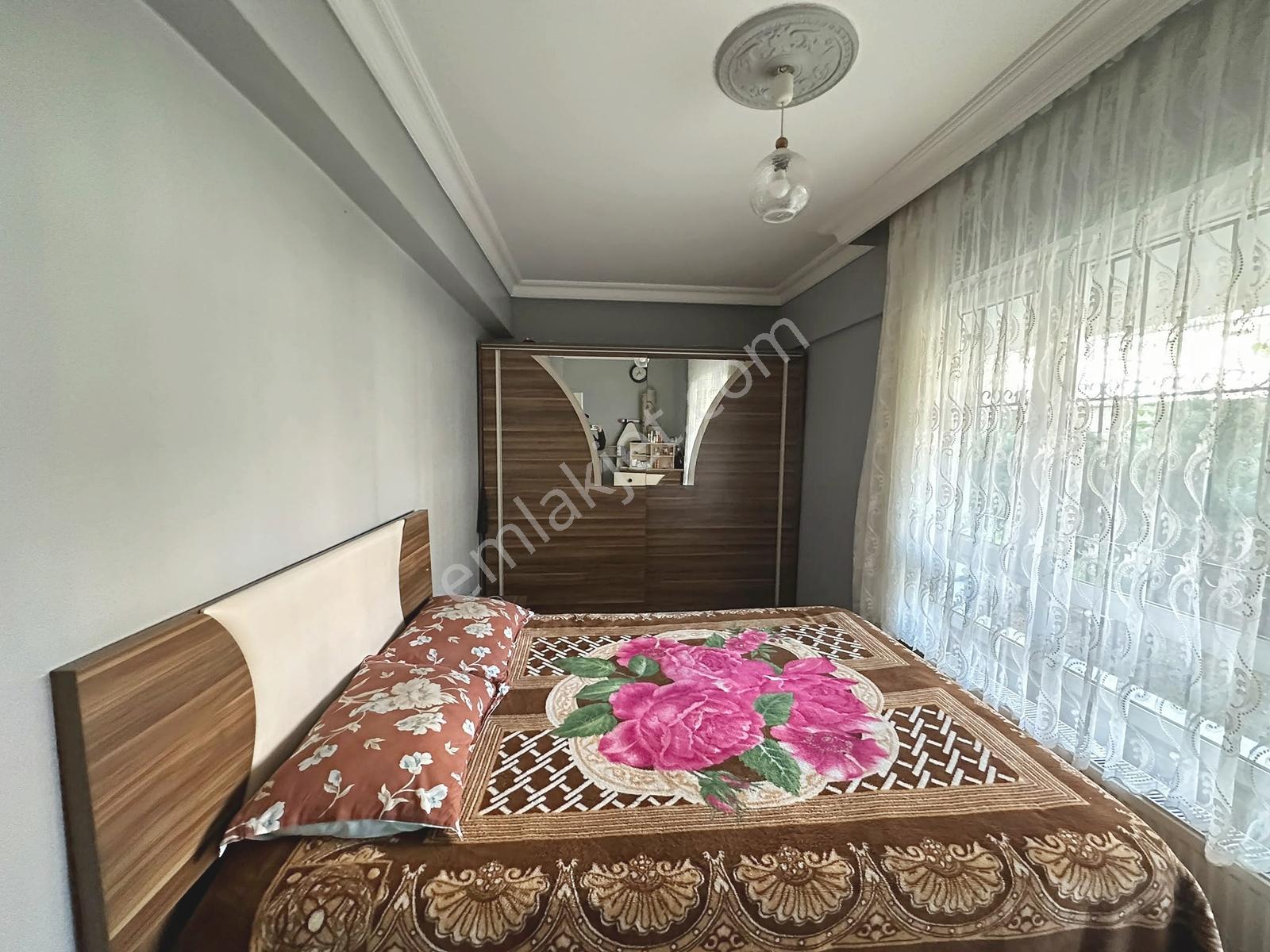 Neşet Ertaş Caddesinde Ön Cephe Yapılı Satılık 3+1 Daire — fotoğraf 11