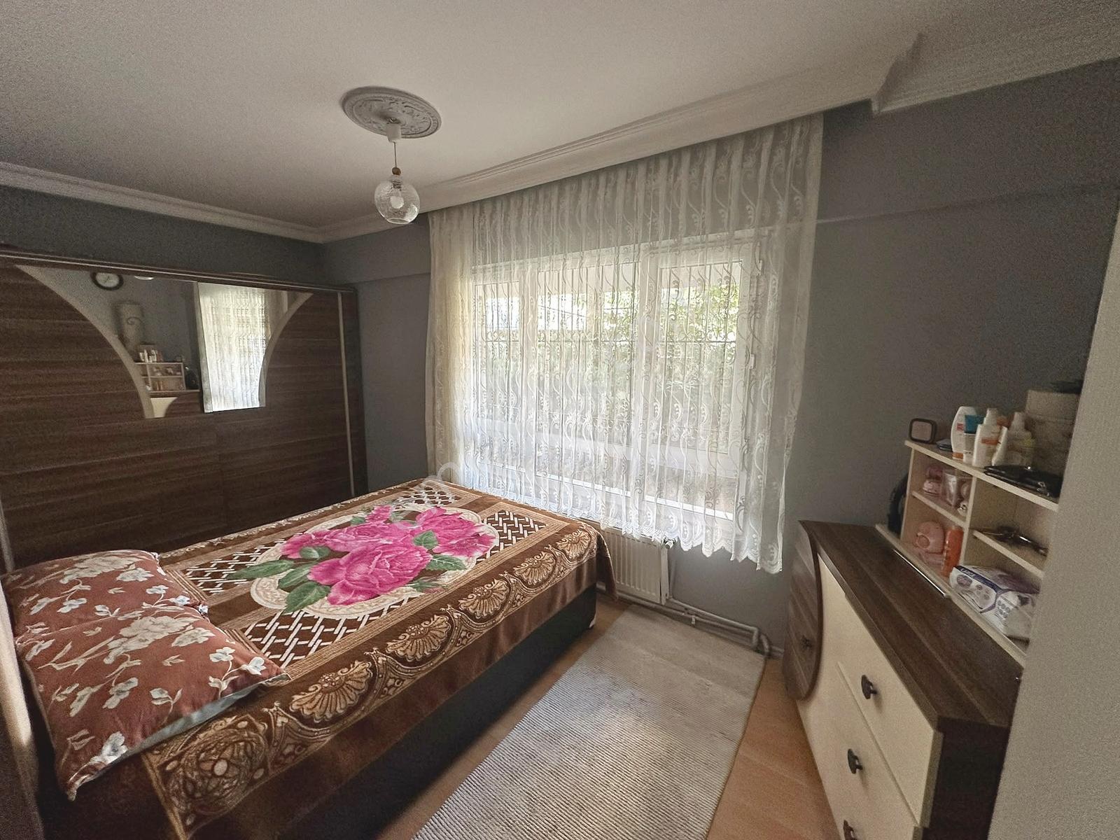 Neşet Ertaş Caddesinde Ön Cephe Yapılı Satılık 3+1 Daire — fotoğraf 12