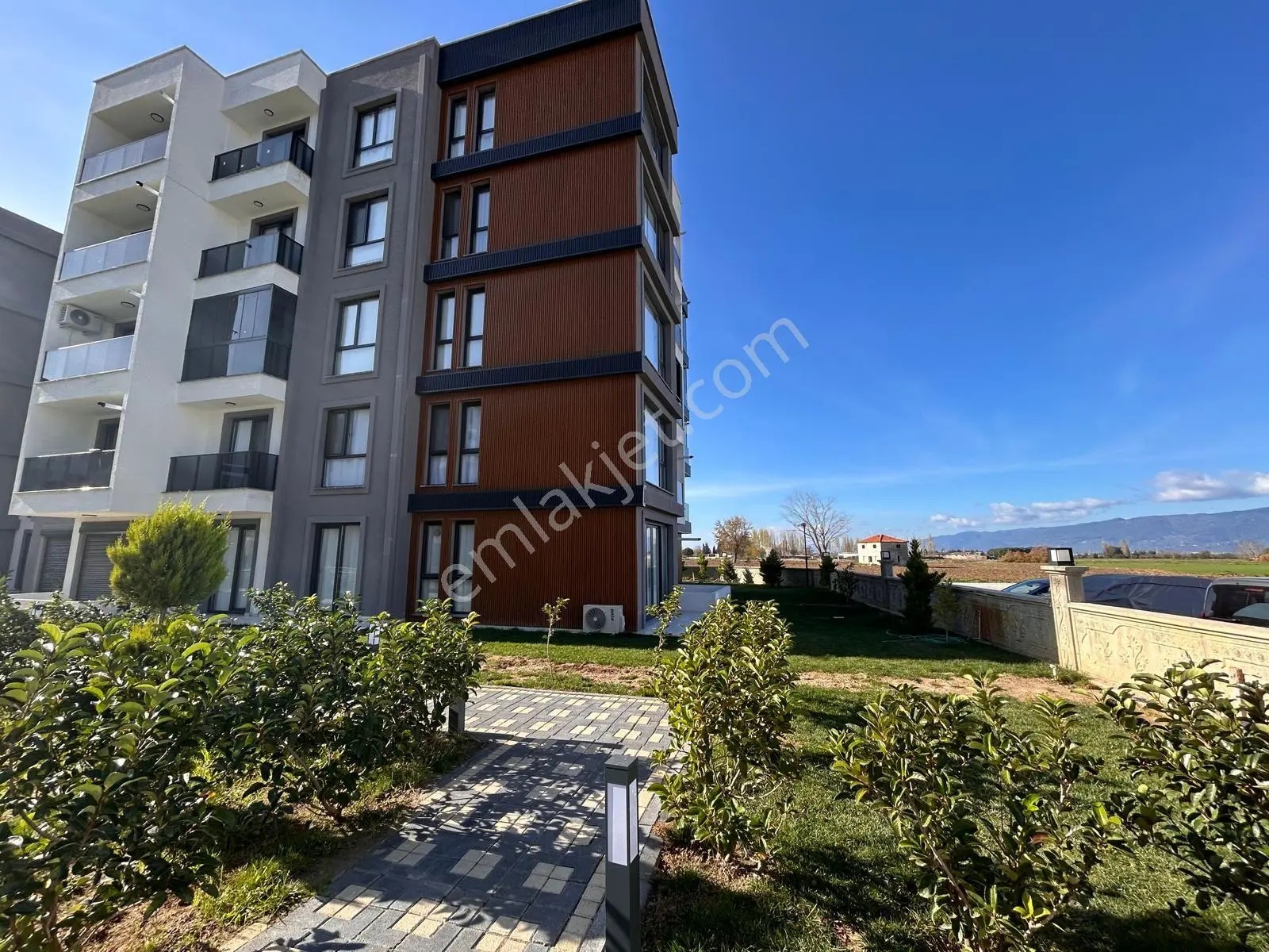 Burhaniye Bahçelievler Mahallesi 1+1 Sıfır Daire — fotoğraf 5