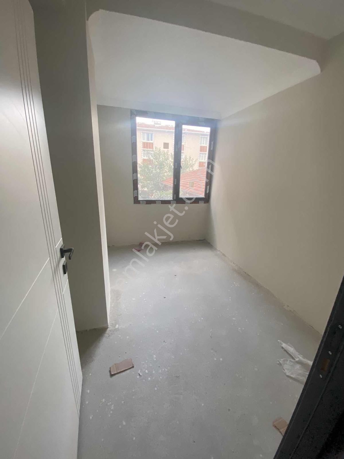 Merkezde Metrobüse Birkaç Dk.sıfır 2+1 Oturuma Hazır — fotoğraf 6