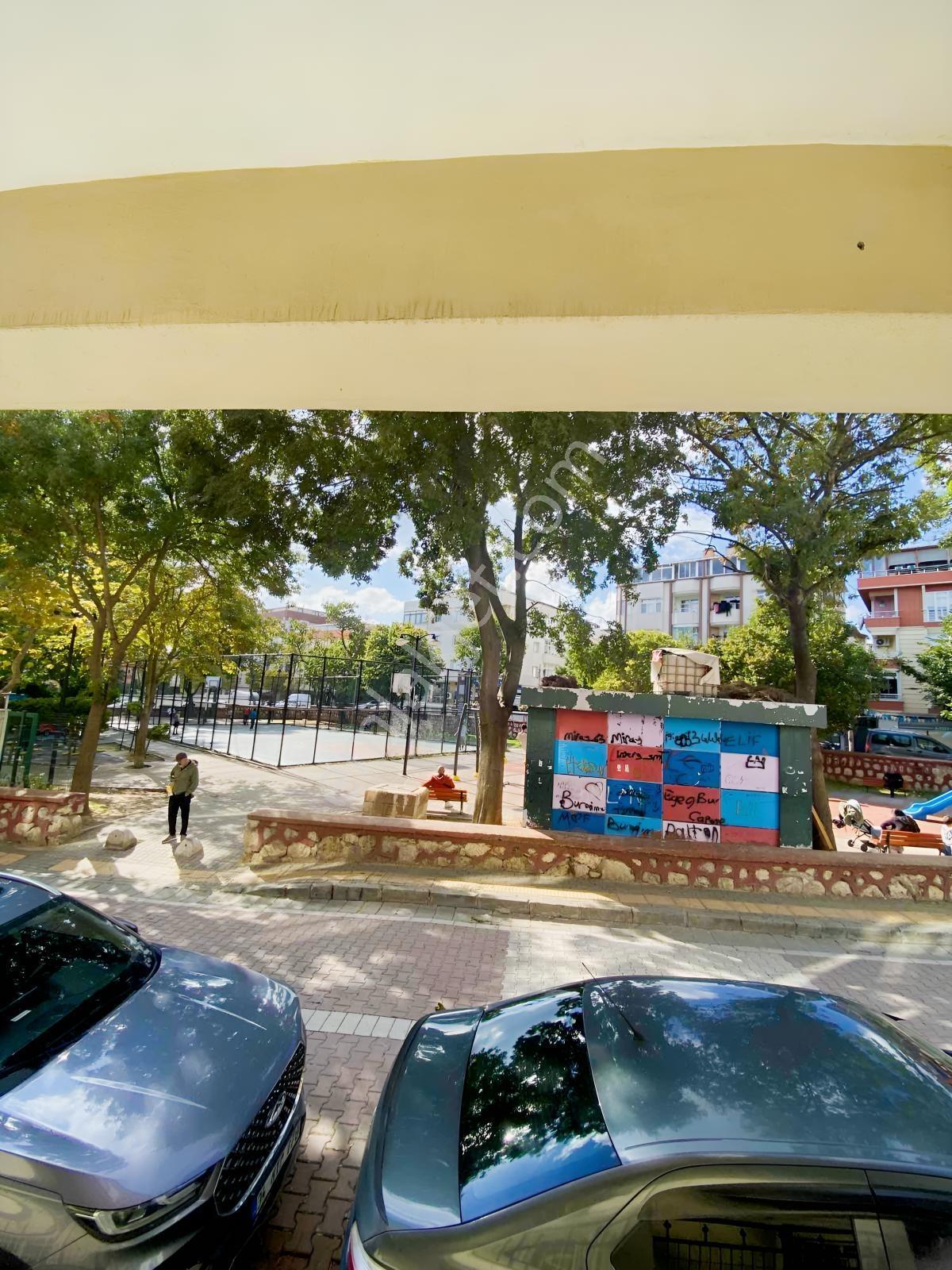 Merkezi Konum Metrobüse, Okullara, Markete Yakın Ön Cephe Daire — fotoğraf 3