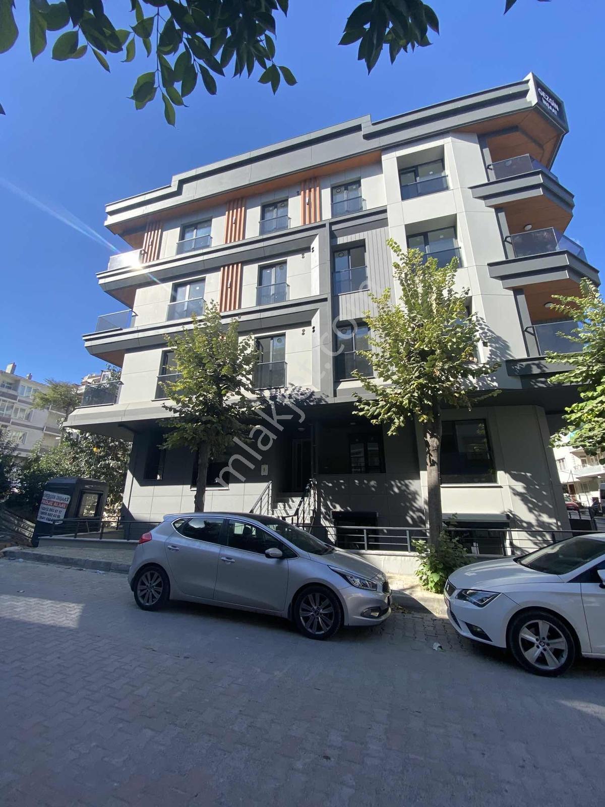 Denizköşkler Rüzgarlıda Sıfır 3+1 Oturuma Hazır Ebeveyn Banyolu