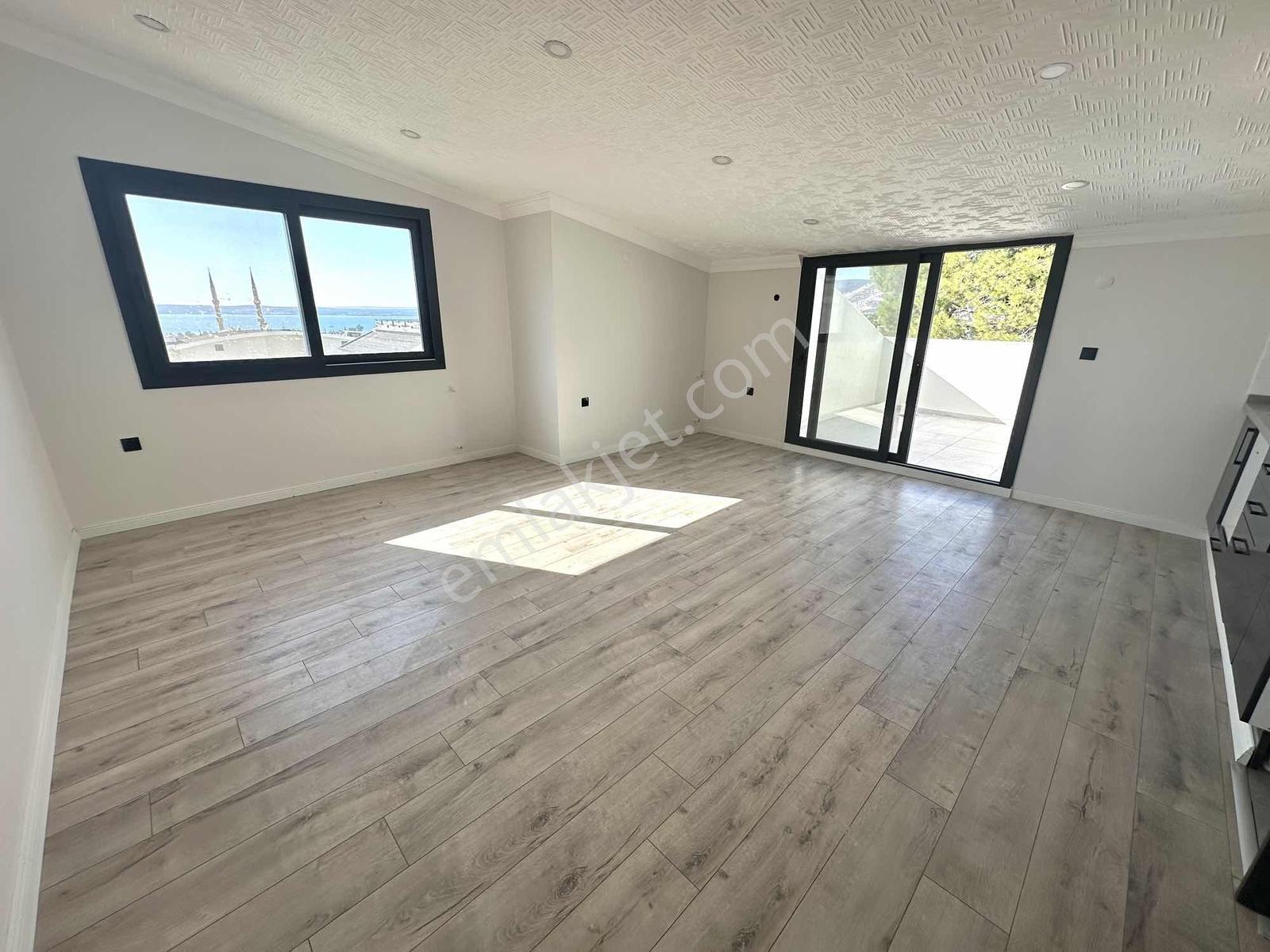 Akbükte Olimpik Havuzlu Sitede 3+1 Geniş Teraslı Daire — fotoğraf 7