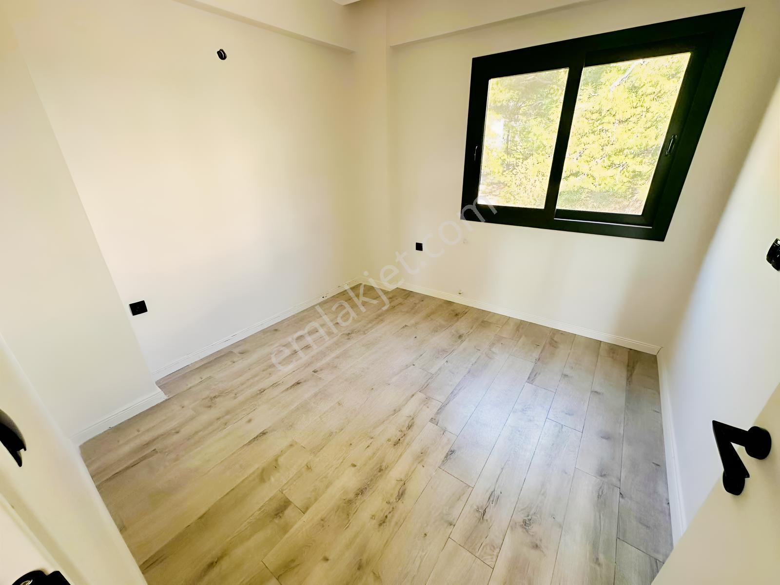 Akbükte Olimpik Havuzlu Sitede 3+1 Geniş Teraslı Daire — fotoğraf 17