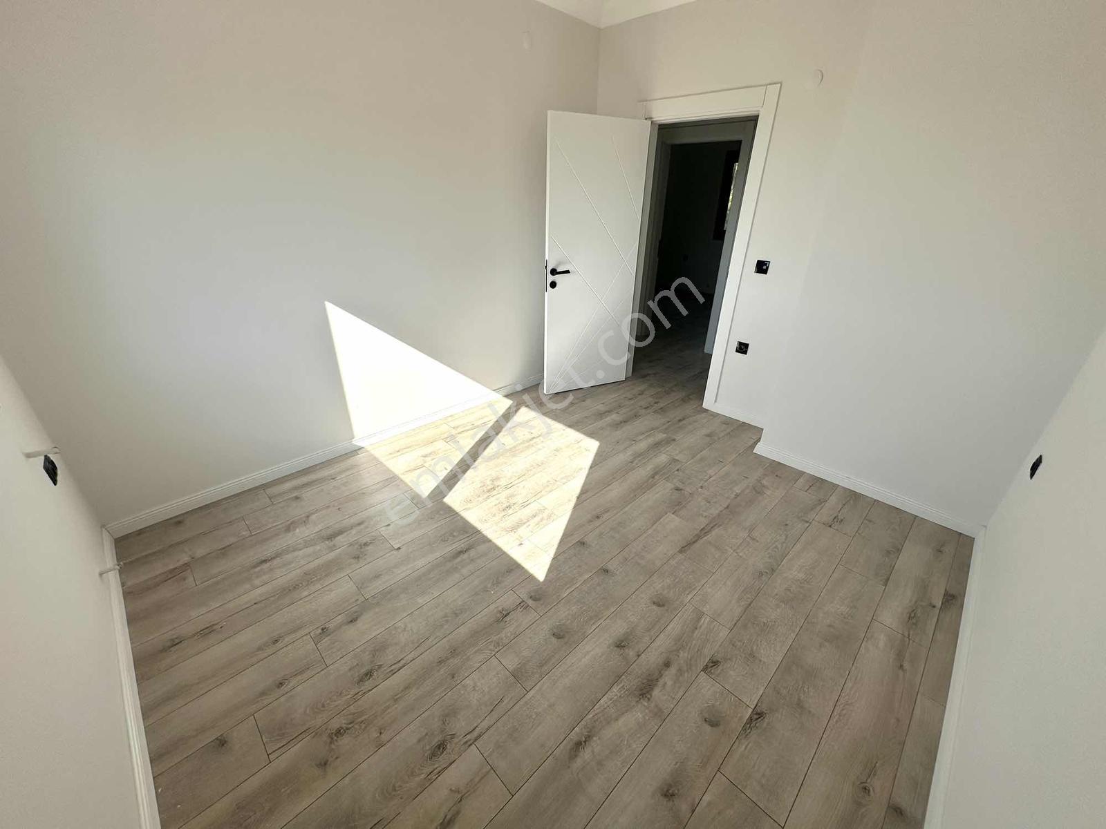 Akbükte Olimpik Havuzlu Sitede 3+1 Geniş Teraslı Daire — fotoğraf 18