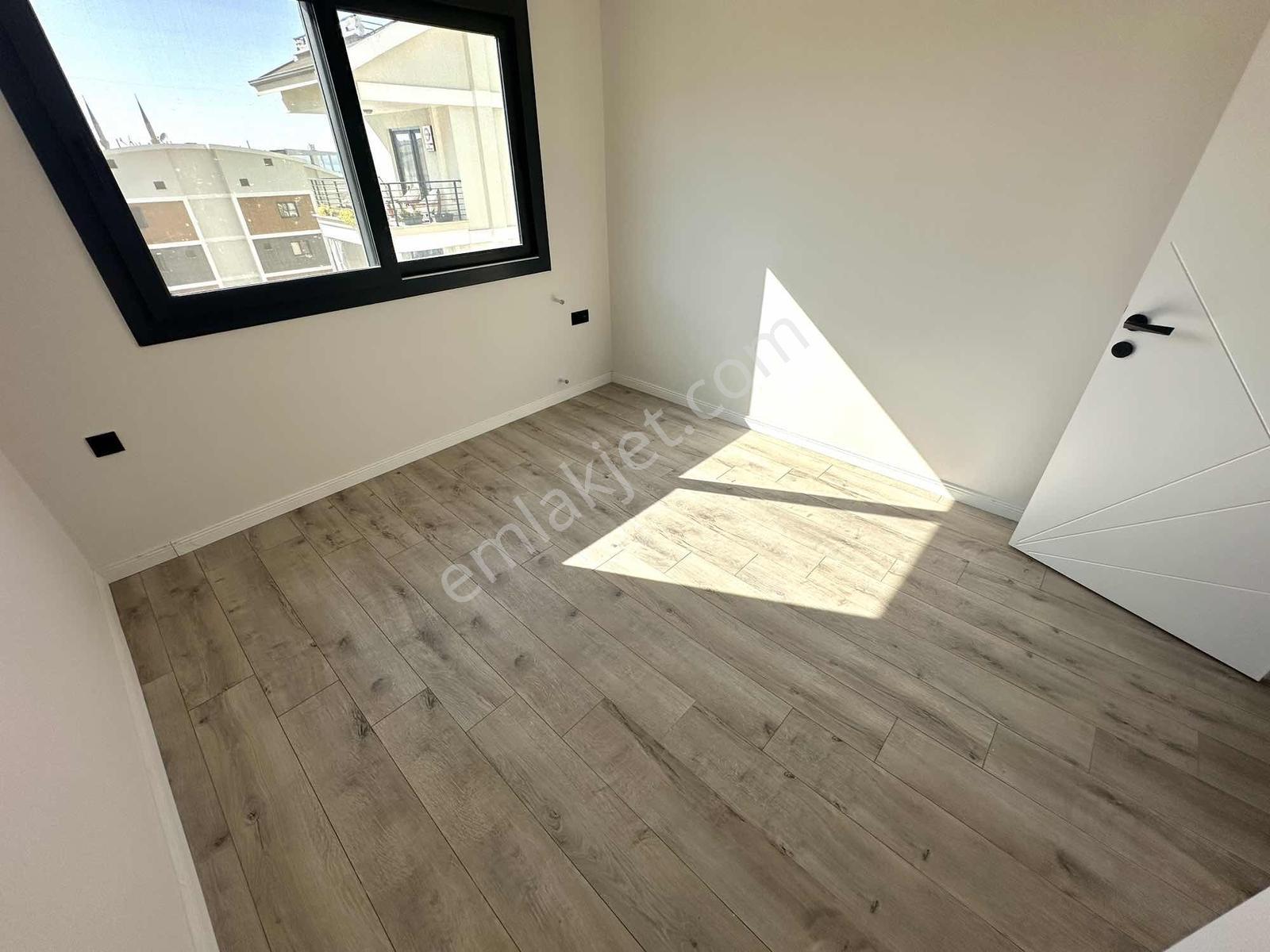 Akbükte Olimpik Havuzlu Sitede 3+1 Geniş Teraslı Daire — fotoğraf 19