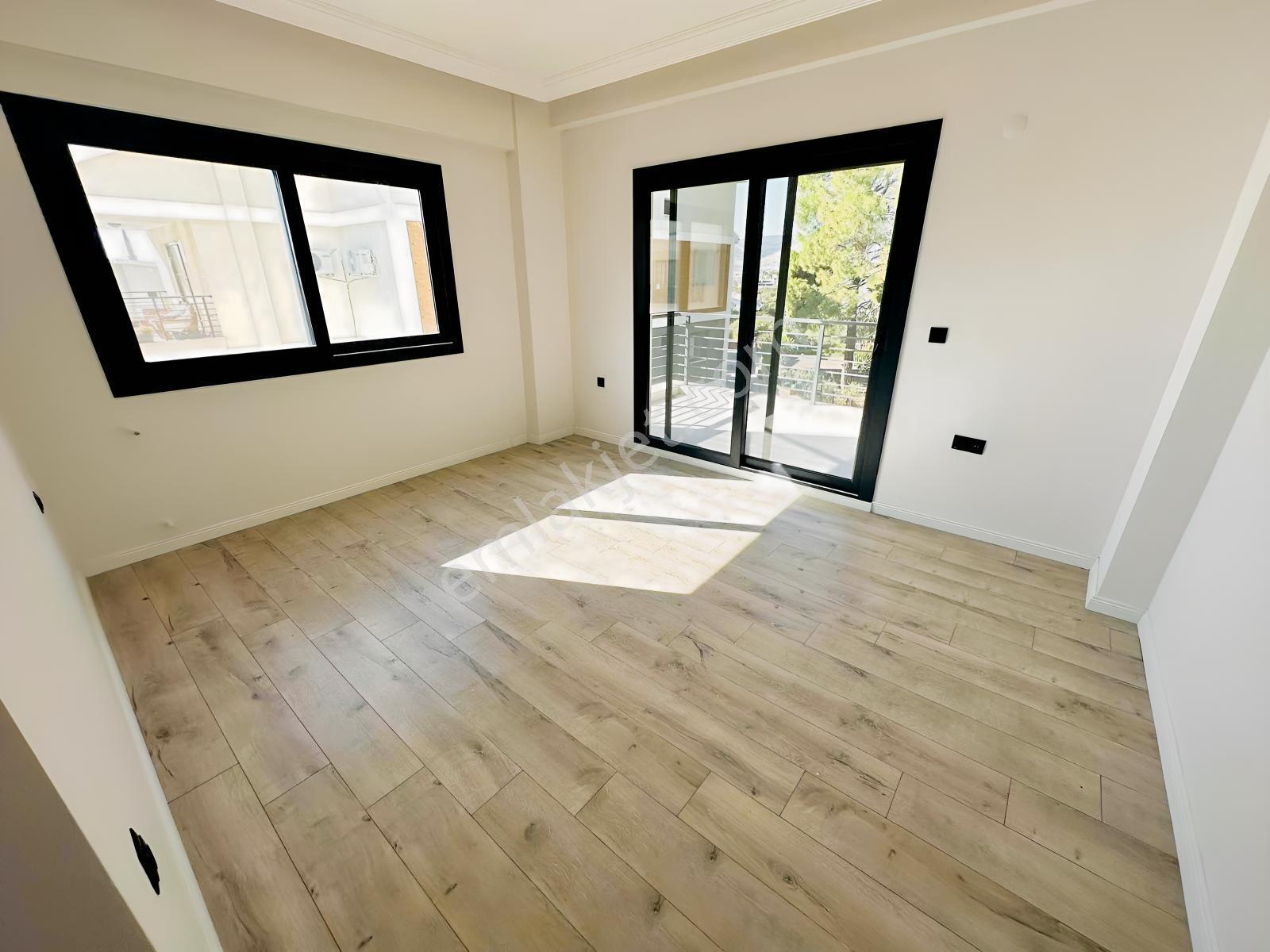 Akbükte Olimpik Havuzlu Sitede 3+1 Geniş Teraslı Daire — fotoğraf 21