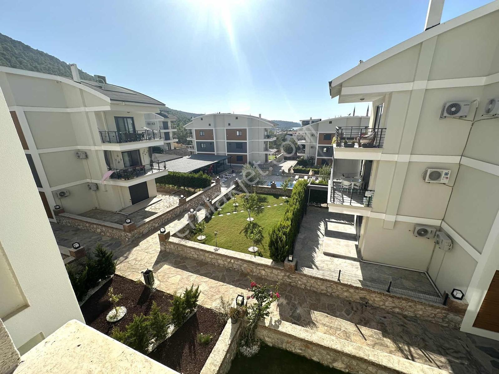 Akbükte Olimpik Havuzlu Sitede 3+1 Geniş Teraslı Daire — fotoğraf 26