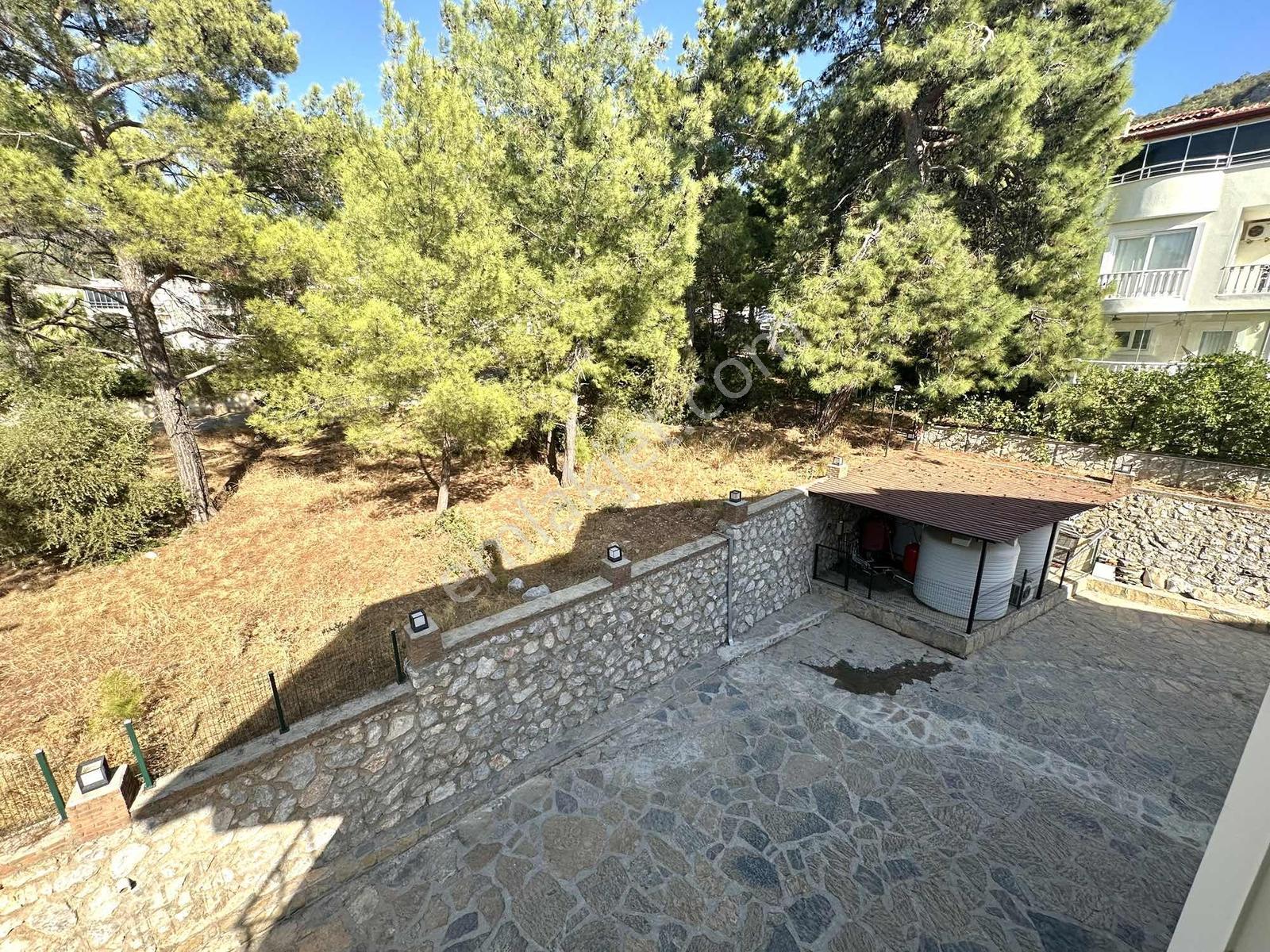 Akbükte Olimpik Havuzlu Sitede 3+1 Geniş Teraslı Daire — fotoğraf 28