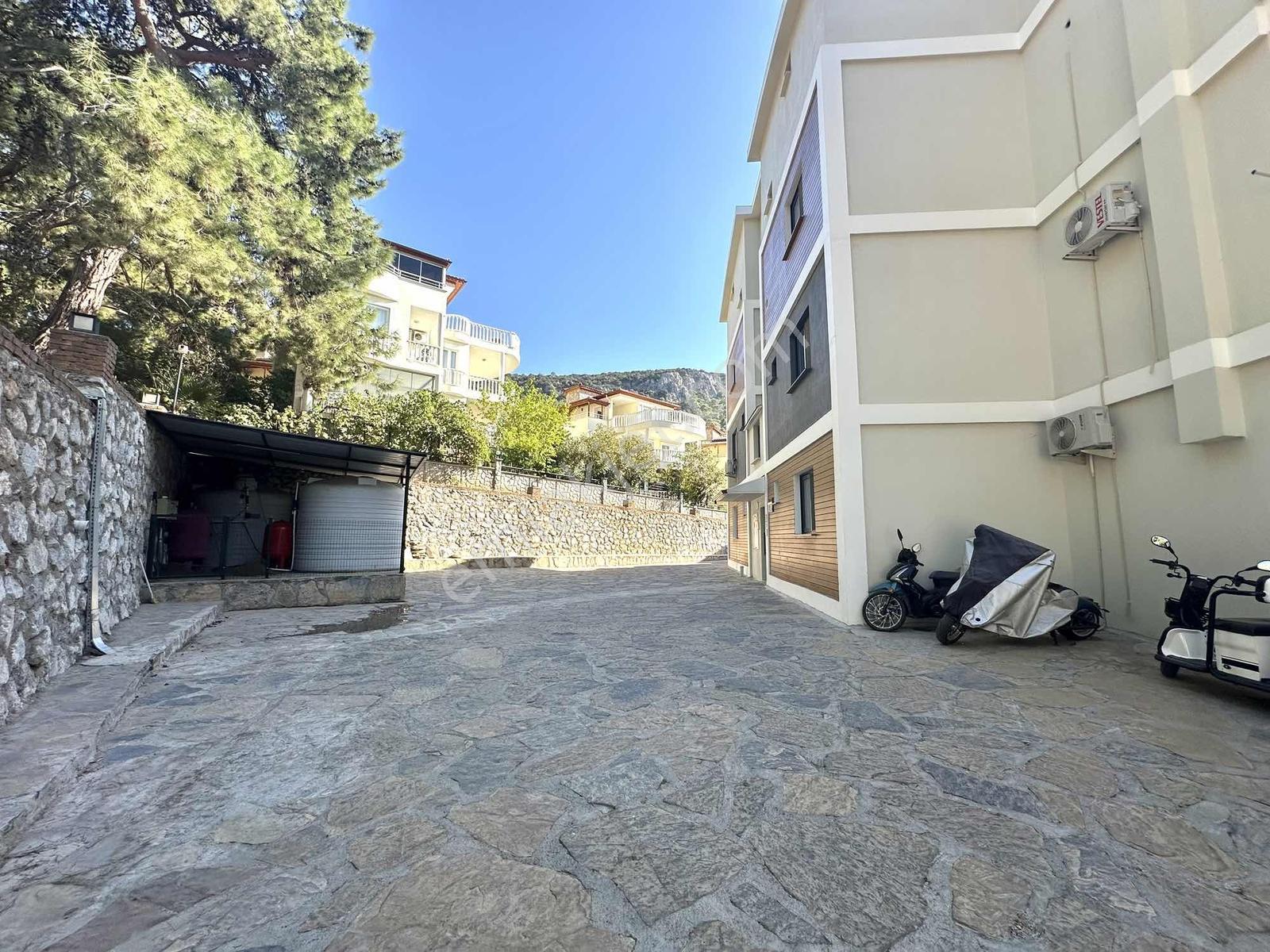 Akbükte Olimpik Havuzlu Sitede 3+1 Geniş Teraslı Daire — fotoğraf 30