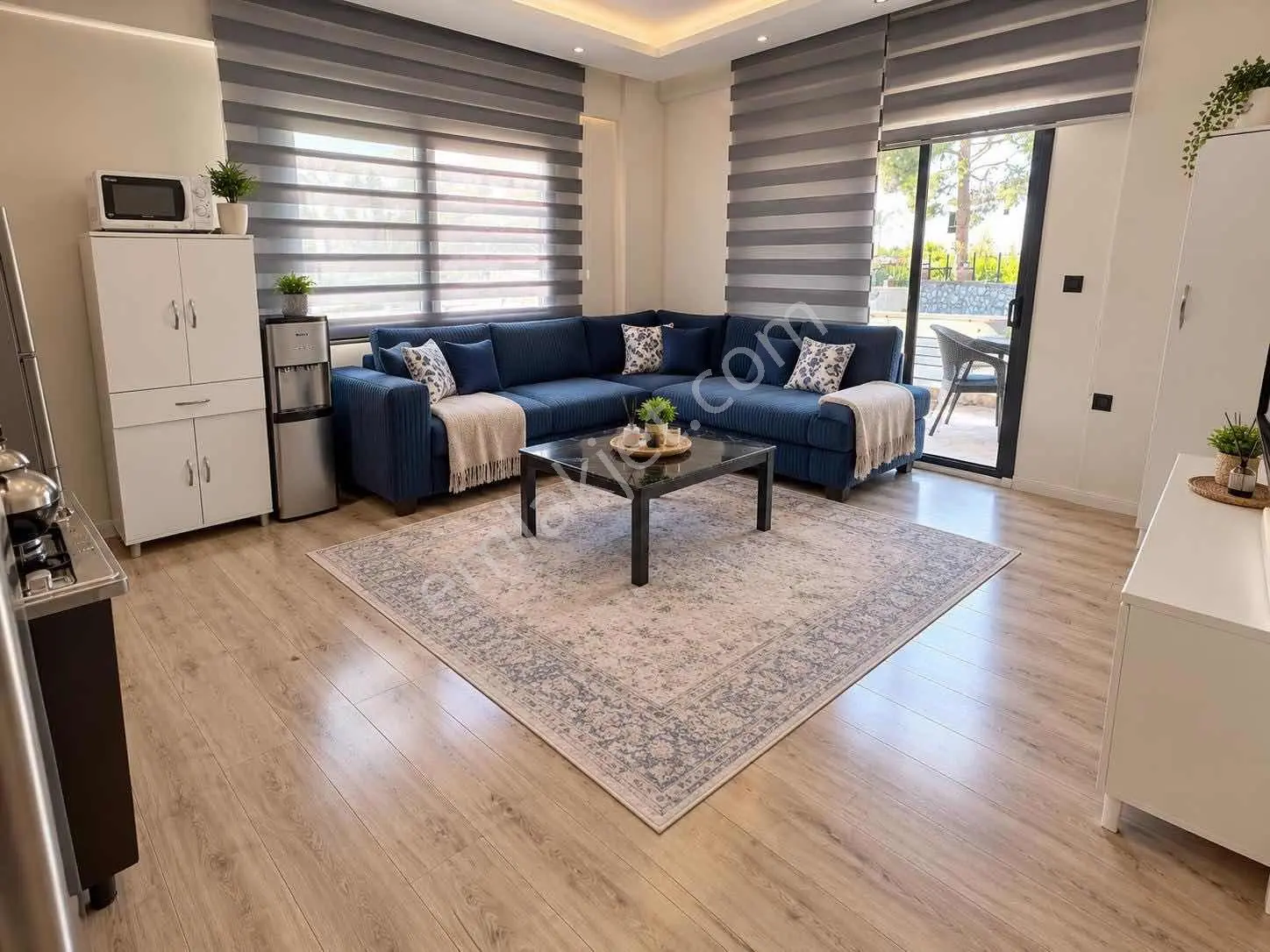Didim Akbükte Havuzlu Sitede Bahçe Katı Geniş 2+1 Daire — fotoğraf 3