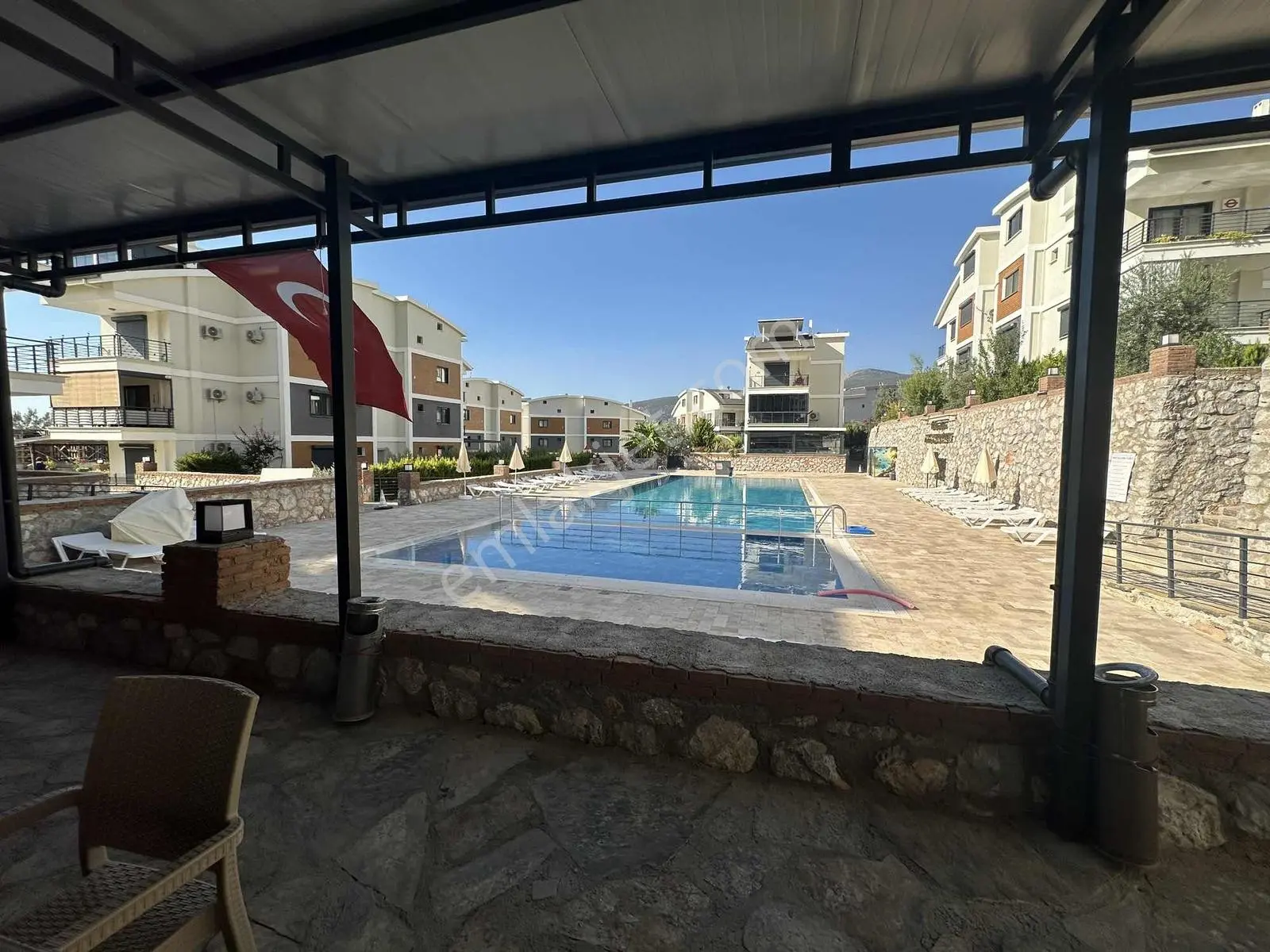 Didim Akbükte Havuzlu Sitede Bahçe Katı Geniş 2+1 Daire — fotoğraf 13