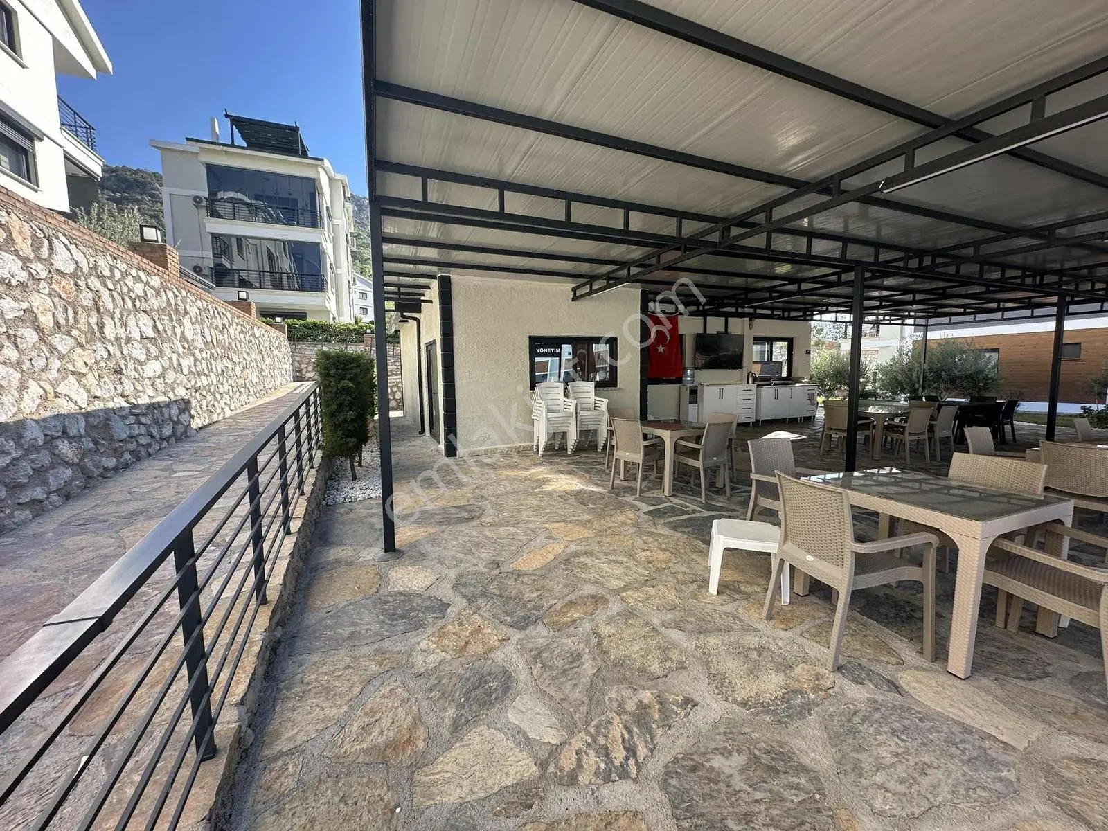 Didim Akbükte Havuzlu Sitede Bahçe Katı Geniş 2+1 Daire — fotoğraf 14