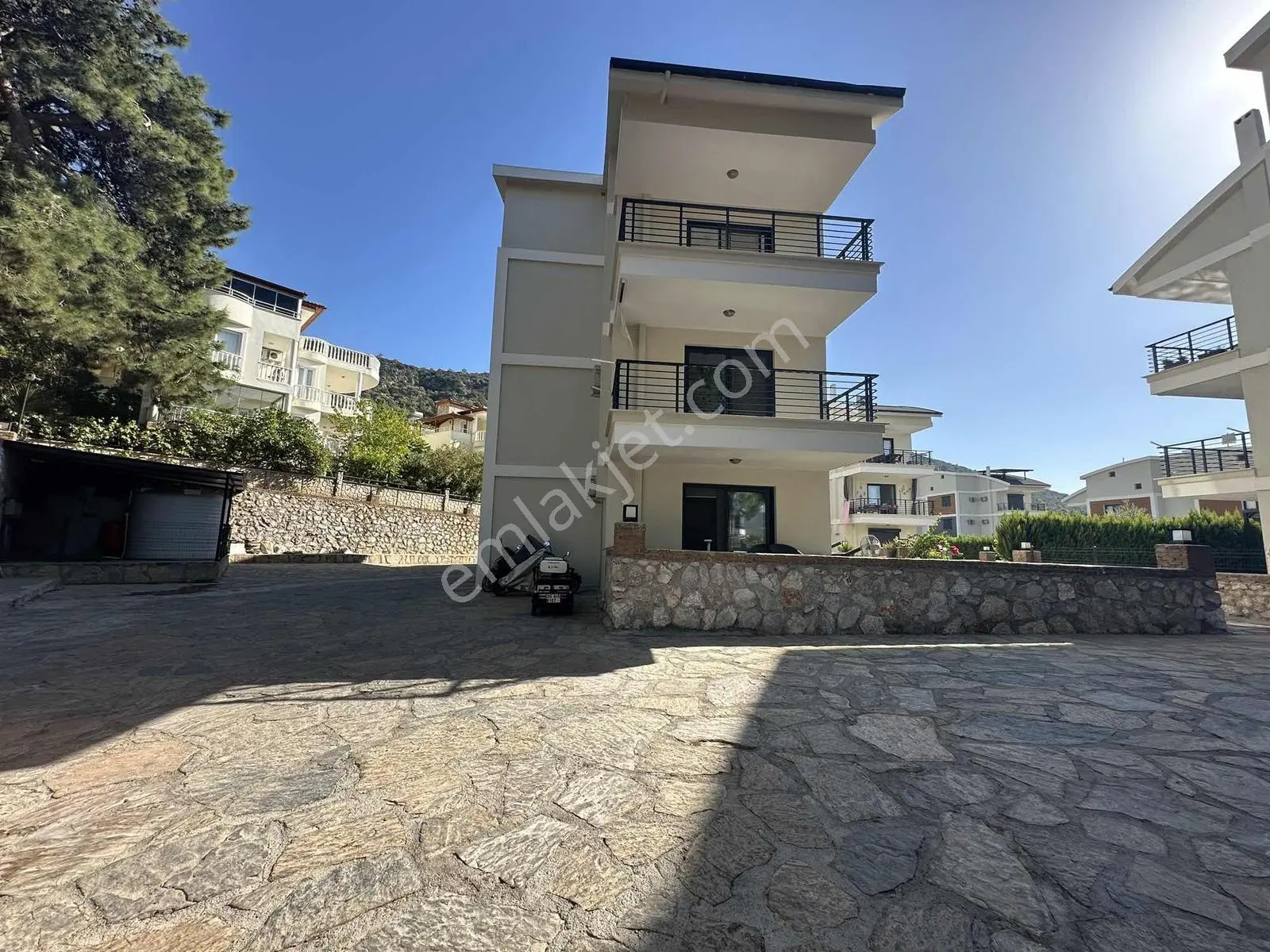 Didim Akbükte Havuzlu Sitede Bahçe Katı Geniş 2+1 Daire — fotoğraf 22