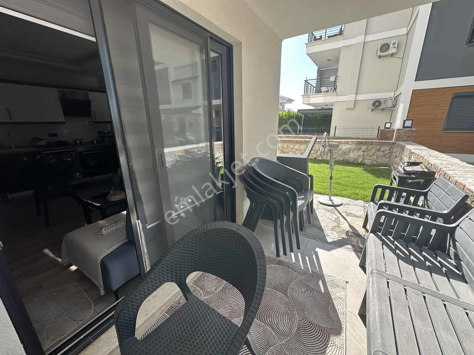 Didim Akbükte Havuzlu Sitede Bahçe Katı Geniş 2+1 Daire — fotoğraf 24