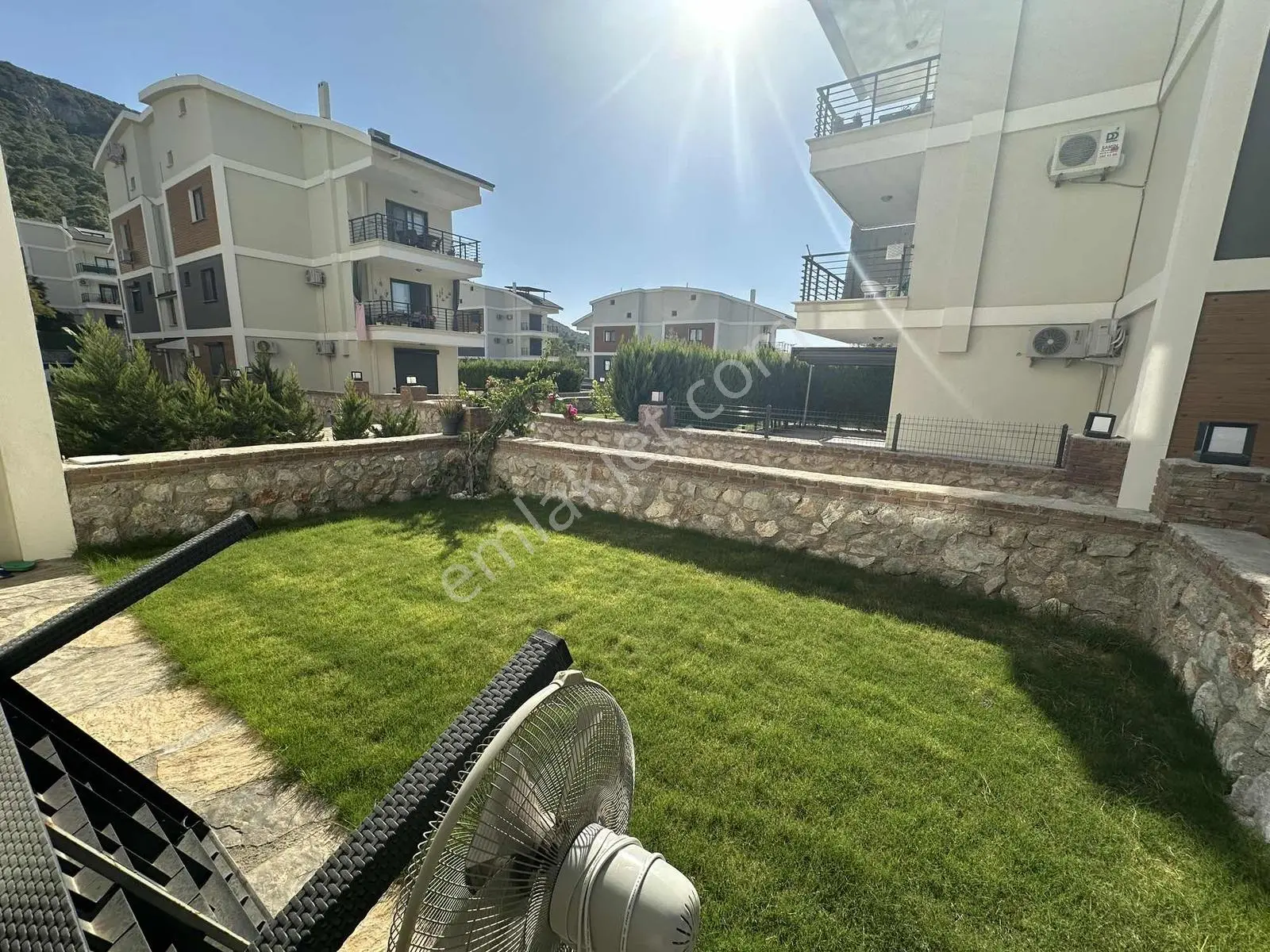Didim Akbükte Havuzlu Sitede Bahçe Katı Geniş 2+1 Daire — fotoğraf 26