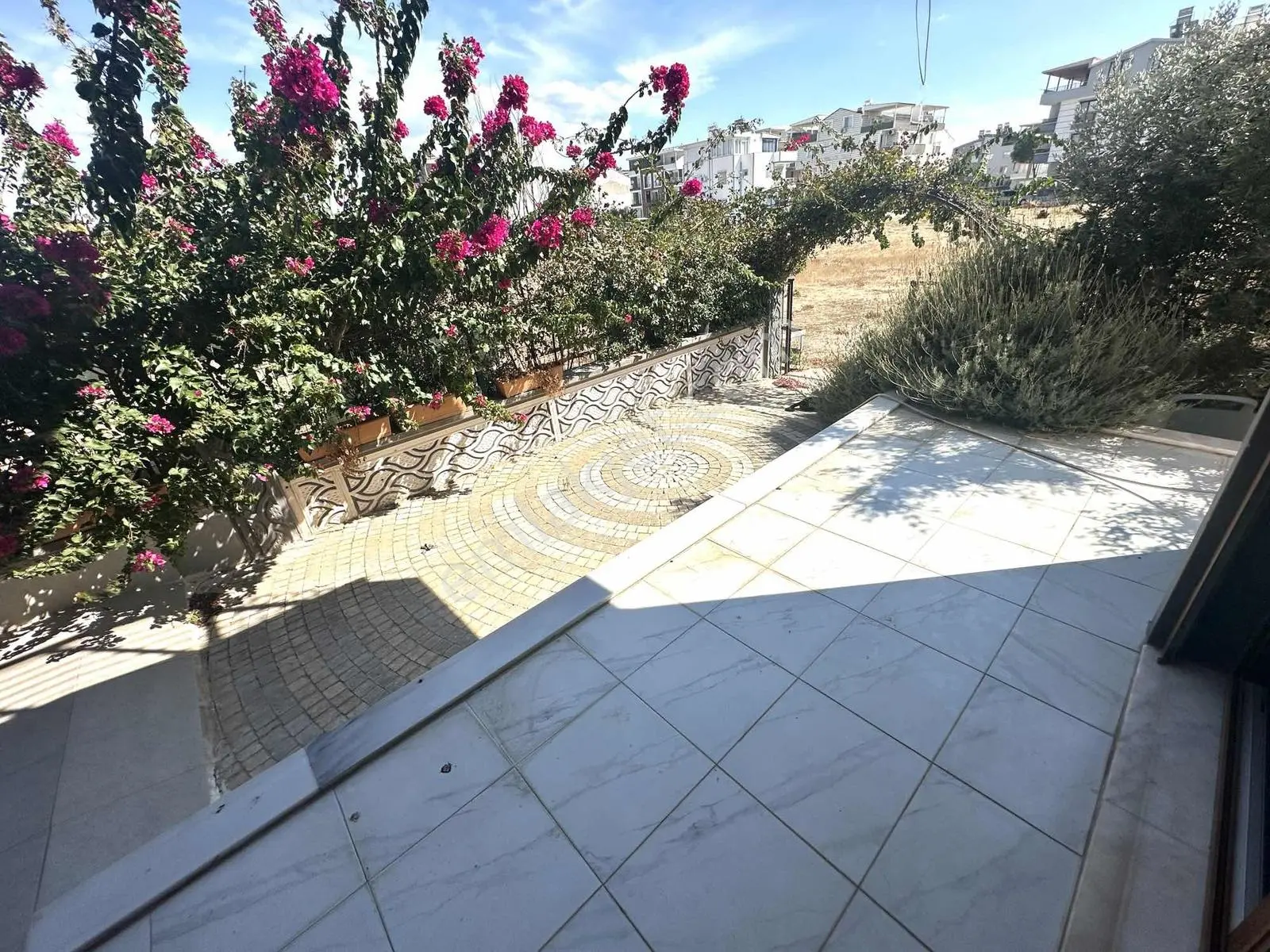 Efelerde Ferah Yaşam! 3+1 Tripleks Villa — fotoğraf 28