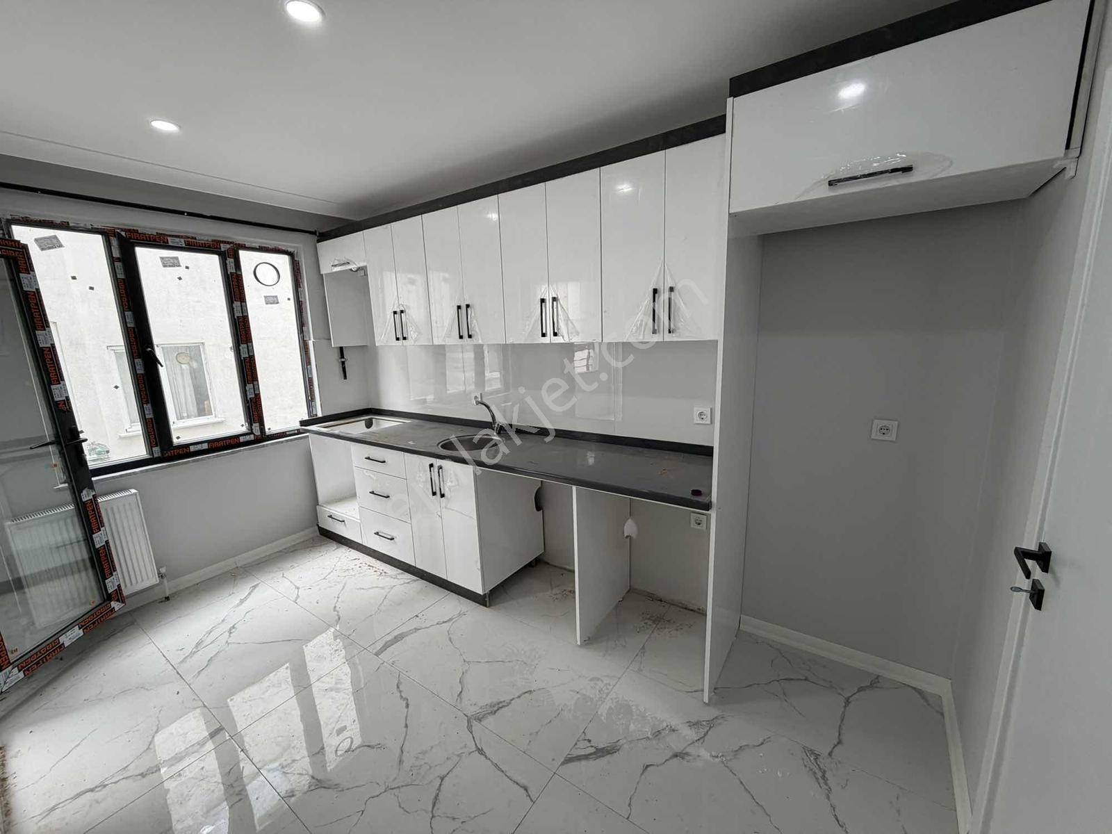 Arnavutköy Taşoluk Merkez Lüks 2+1 Daire — fotoğraf 2