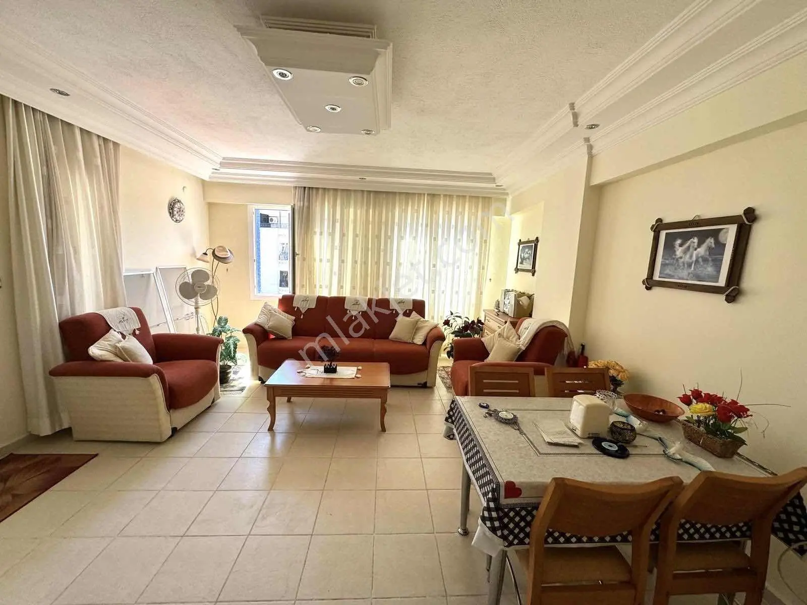 Denize Yürüme Mesafesinde Eşyalı 2+1 Ön Cephe Daire — fotoğraf 7