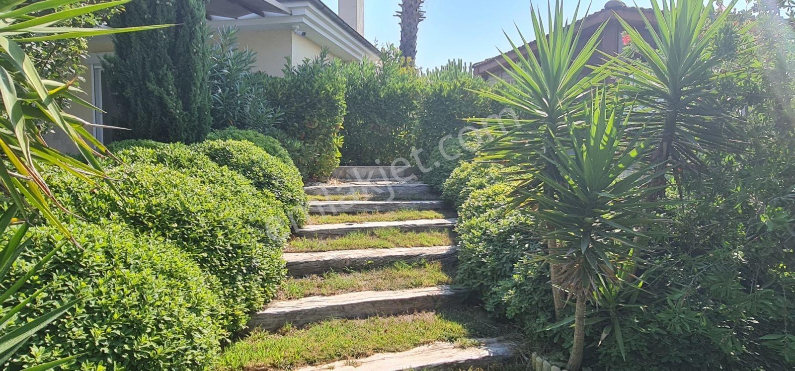 Kuşadası Satılık Yaylaköy De 6+1 Tek Müstakil Villa — fotoğraf 2