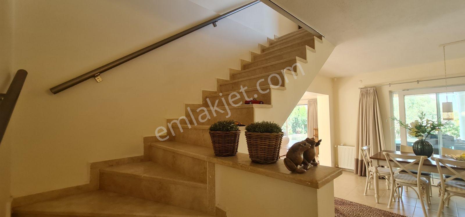Kuşadası Satılık Yaylaköy De 6+1 Tek Müstakil Villa — fotoğraf 10
