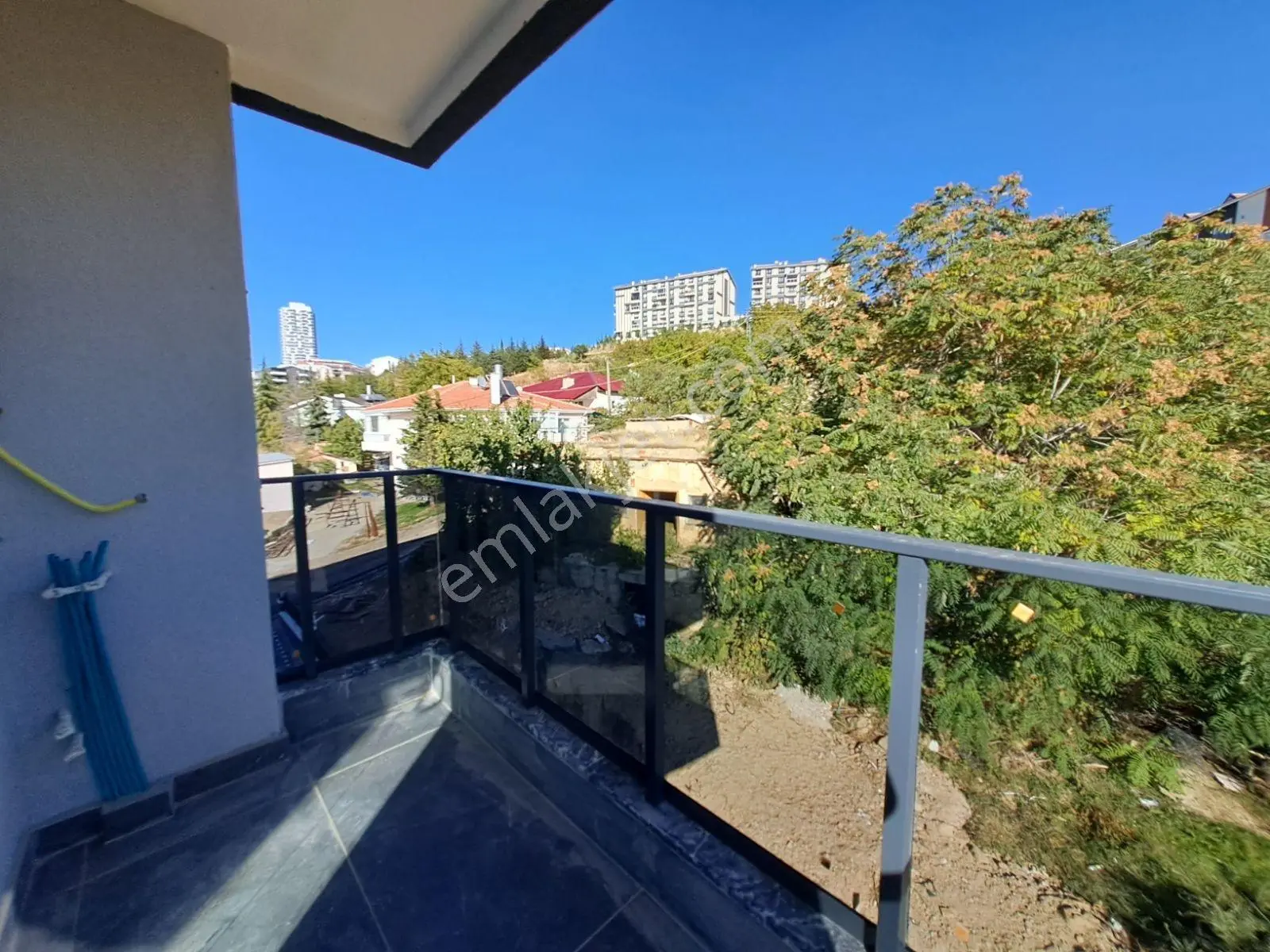 Alaçatı Gayrimenkulden Bağjmsız Mutfaklı Satılık 3+1 Daire — fotoğraf 10