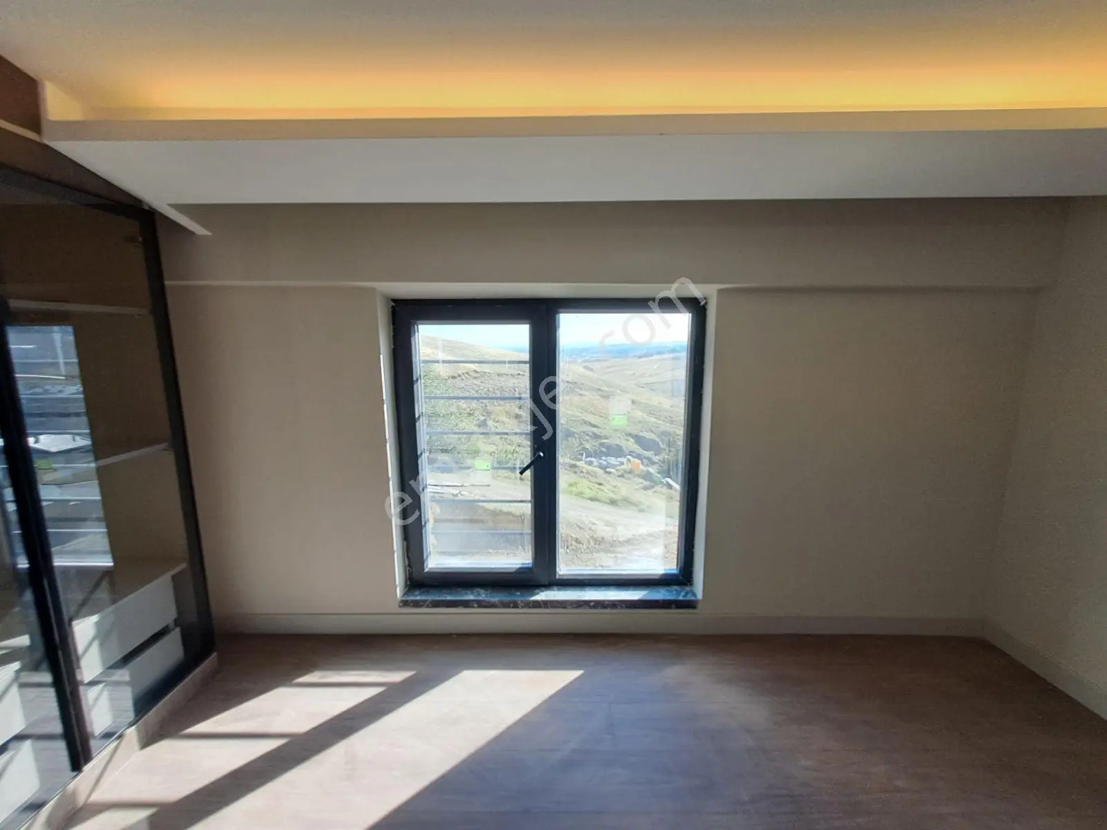 Alaçatı Gayrimenkulden Bağjmsız Mutfaklı Satılık 3+1 Daire — fotoğraf 28