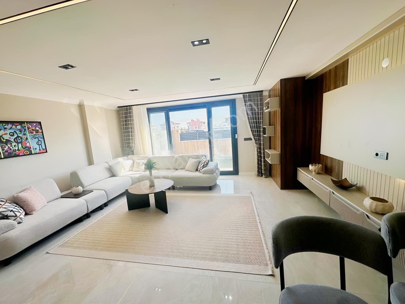 Taşınmaya Hazır! Efelerde Havuzlu Eşyalı 3+1 Villa — fotoğraf 5