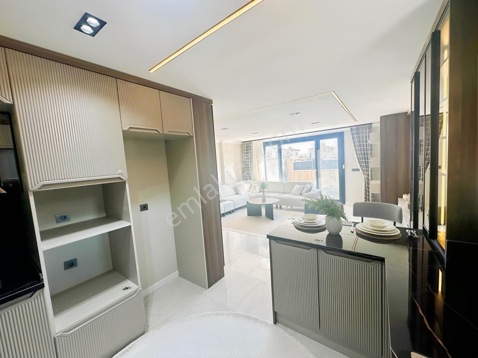Taşınmaya Hazır! Efelerde Havuzlu Eşyalı 3+1 Villa — fotoğraf 6