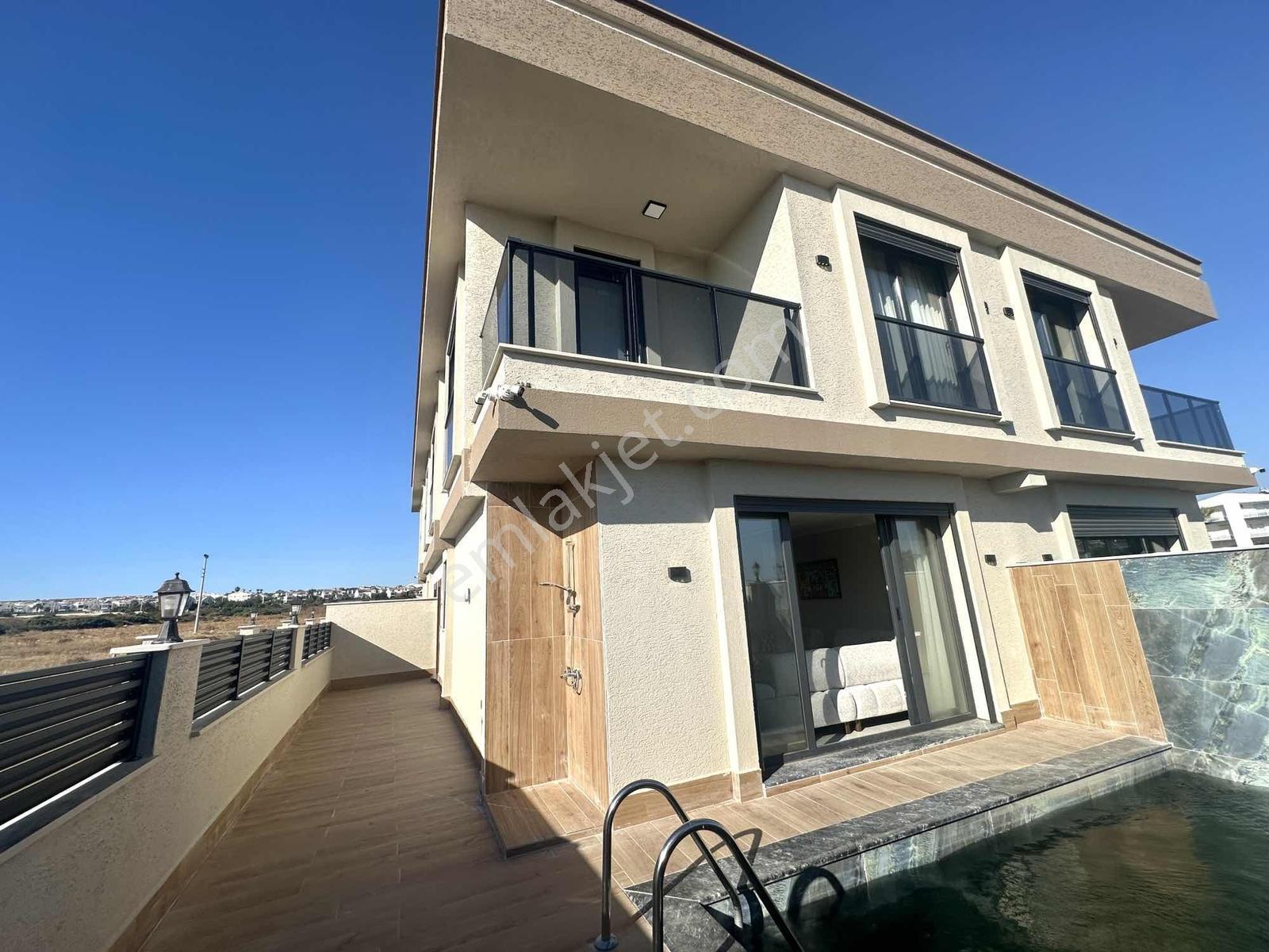 Taşınmaya Hazır! Efelerde Havuzlu Eşyalı 3+1 Villa — fotoğraf 28
