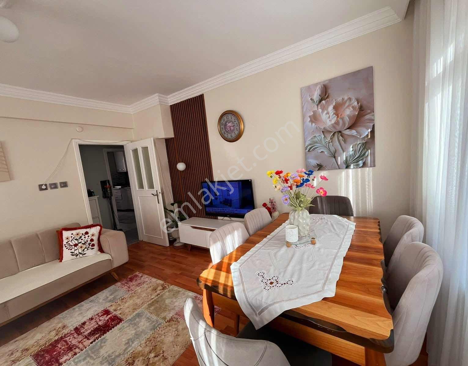 Pendik Kavakpınarda Geniş Daire — fotoğraf 8