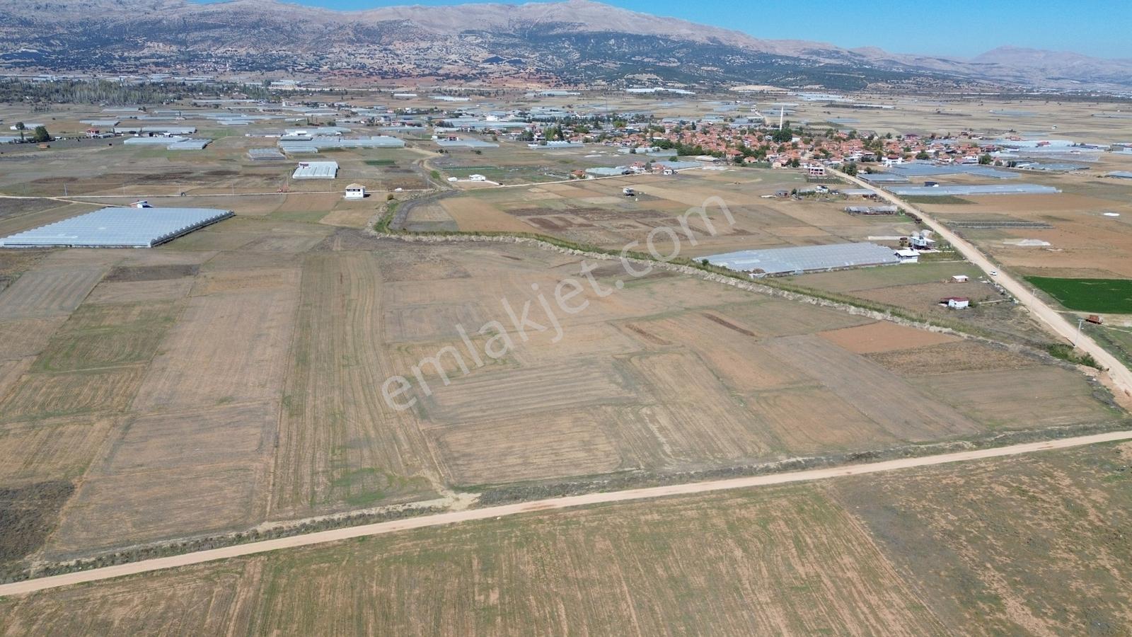 Vip Gayrimenkul'den Bozhüyük Mah. Yol Cepheli 9.643m² Tarla — fotoğraf 12