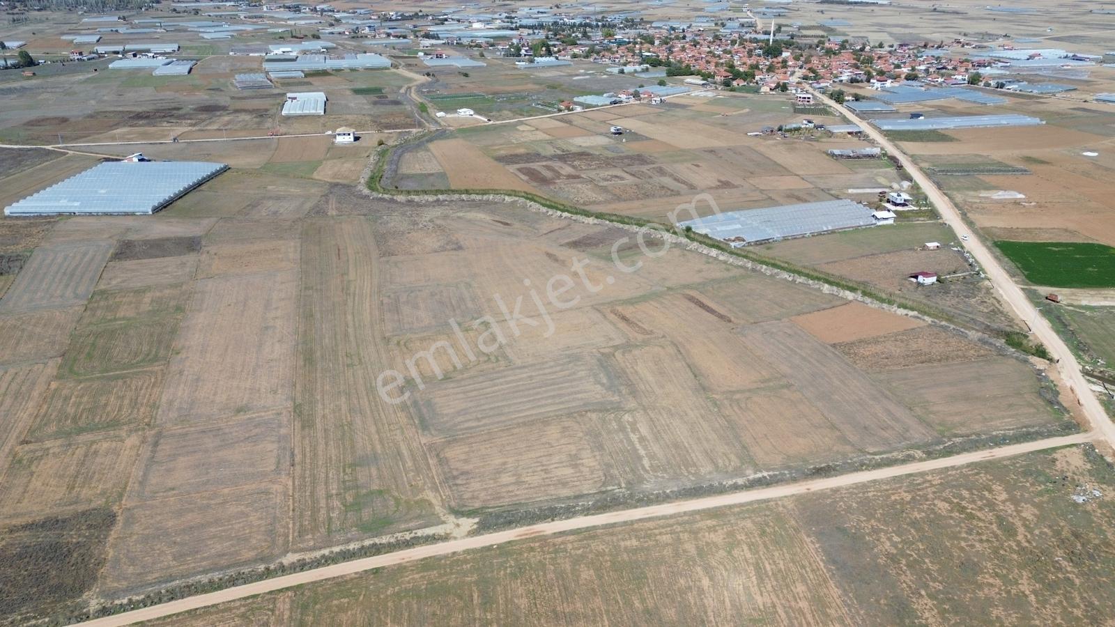 Vip Gayrimenkul'den Bozhüyük Mah. Yol Cepheli 9.643m² Tarla — fotoğraf 13