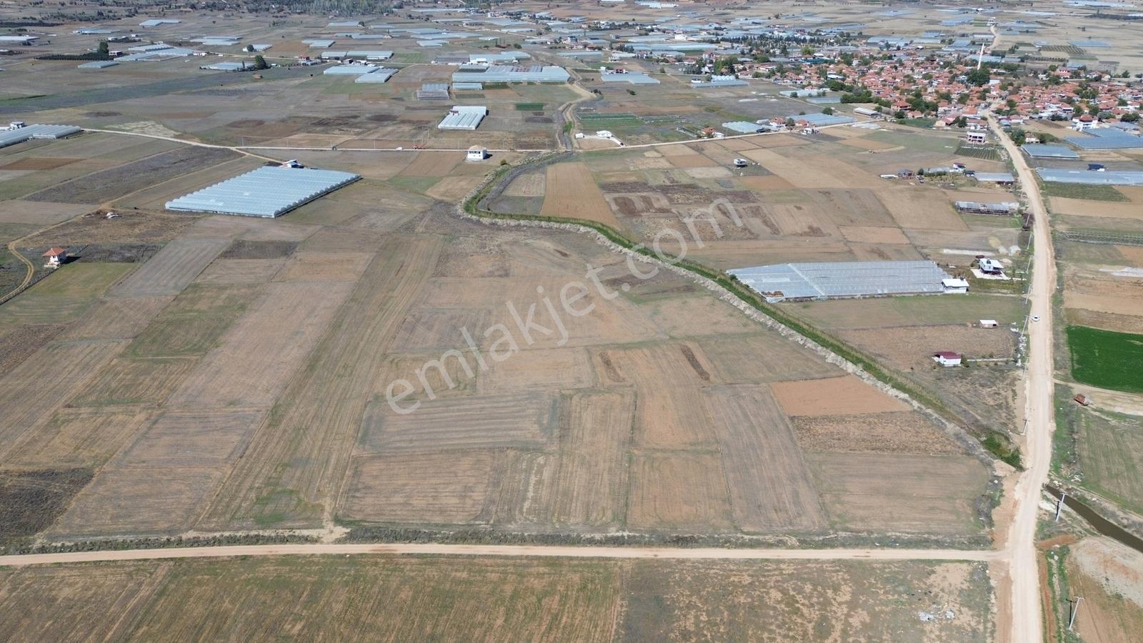 Vip Gayrimenkul'den Bozhüyük Mah. Yol Cepheli 9.643m² Tarla — fotoğraf 14