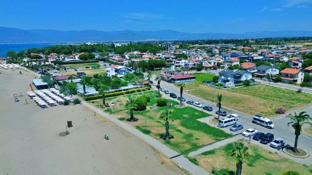 Uytundan Burhaniye Örende Denize Sıfır Ticari İmarlı Arsa — fotoğraf 9