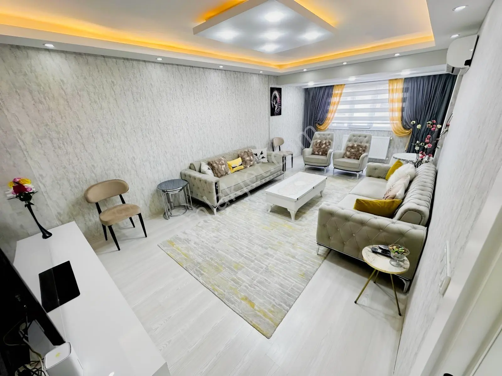 Şemikler Mahallesinde Site İçinde 3+1 Arakat Satılık Daire — fotoğraf 3