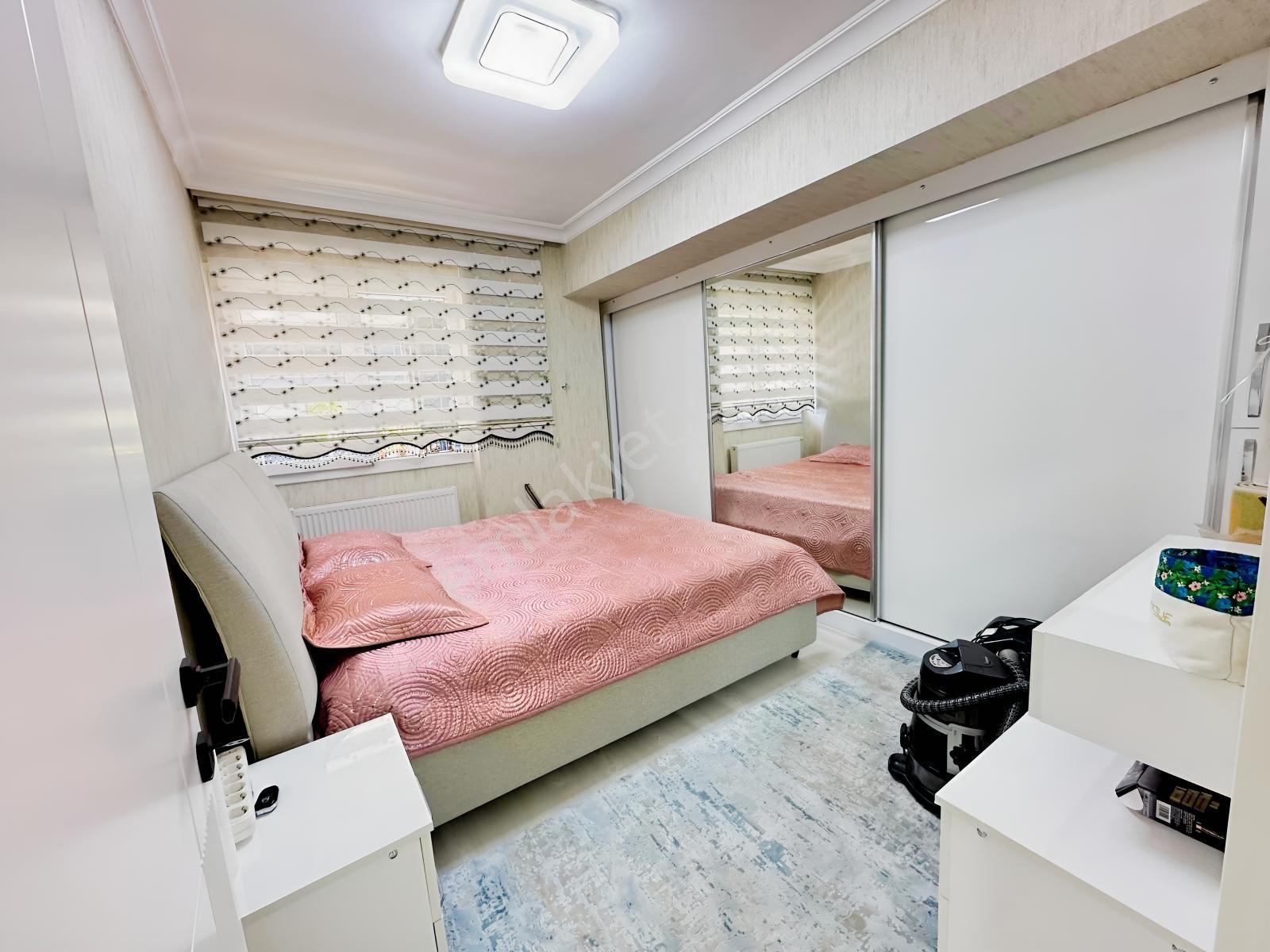 Şemikler Mahallesinde Site İçinde 3+1 Arakat Satılık Daire — fotoğraf 10