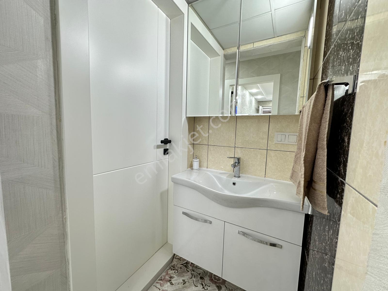 Şemikler Mahallesinde Site İçinde 3+1 Arakat Satılık Daire — fotoğraf 16