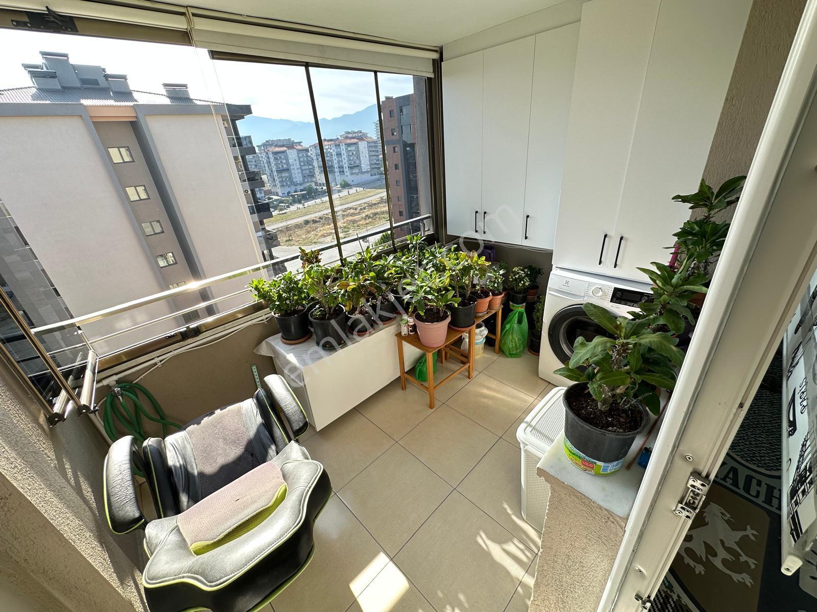 Şemikler Mahallesinde Site İçinde 3+1 Arakat Satılık Daire — fotoğraf 19