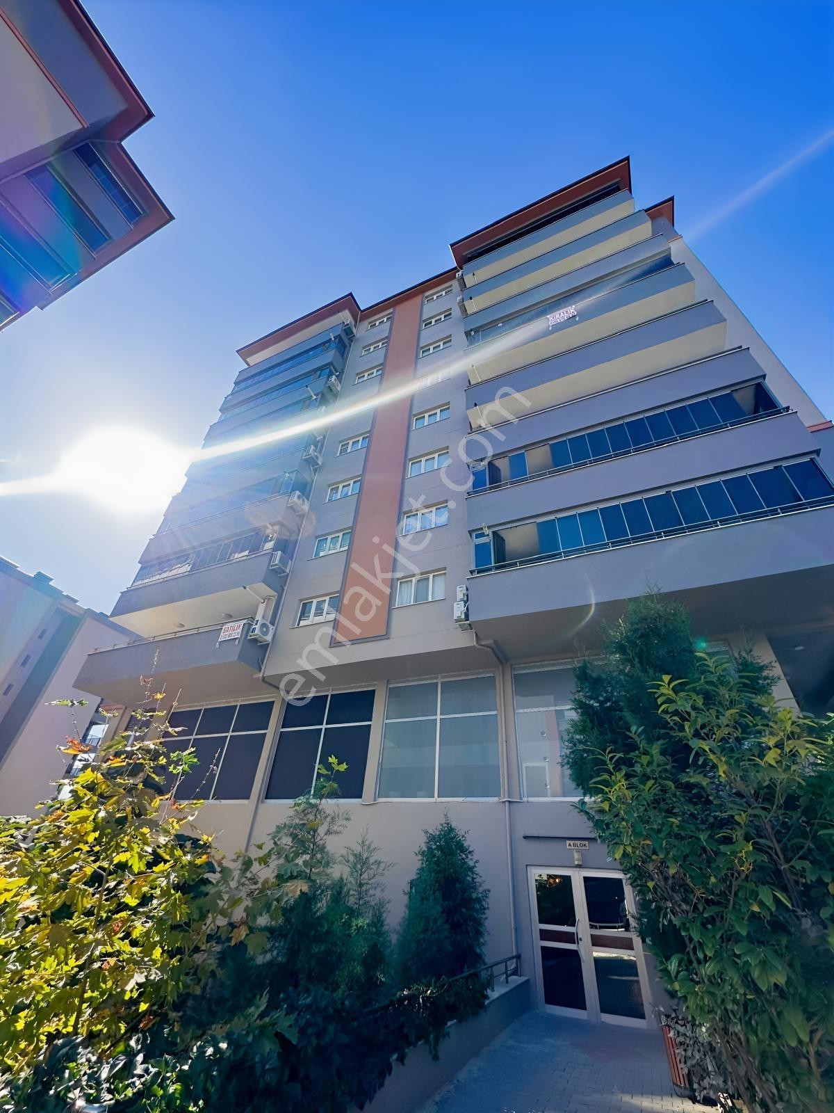 Şemikler Mahallesinde Site İçinde 3+1 Arakat Satılık Daire — fotoğraf 27