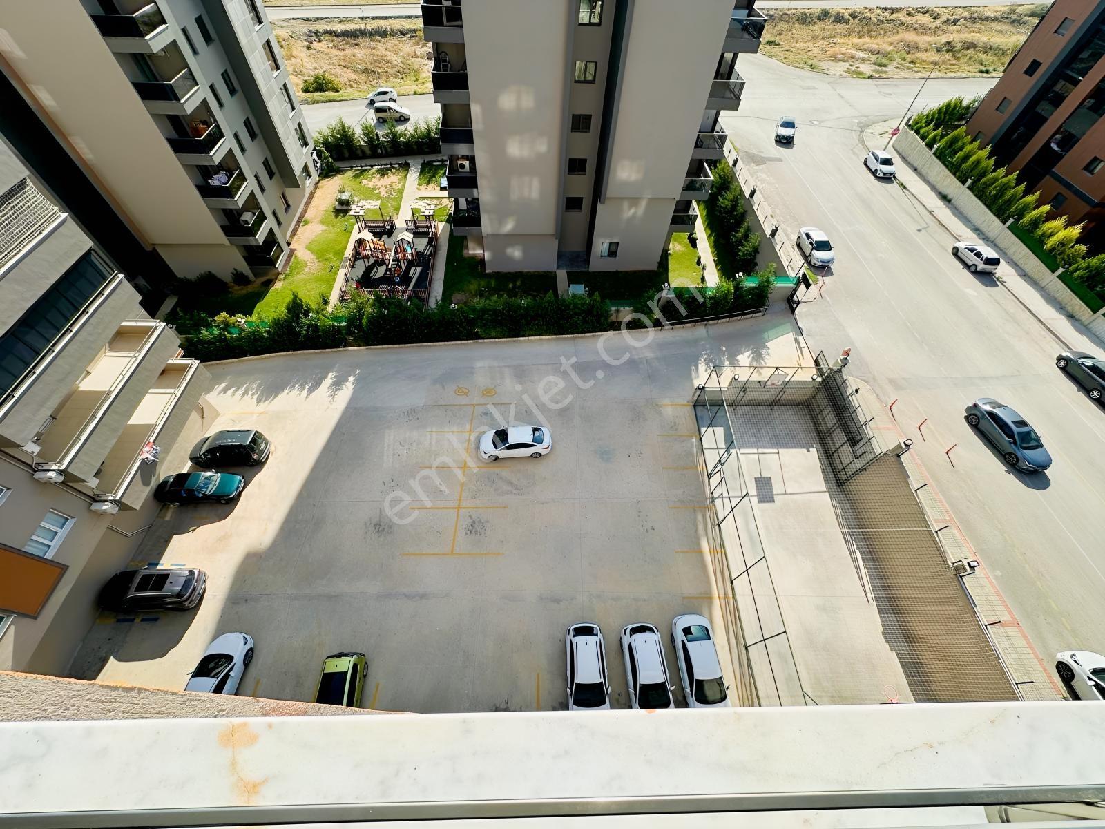 Şemikler Mahallesinde Site İçinde 3+1 Arakat Satılık Daire — fotoğraf 29