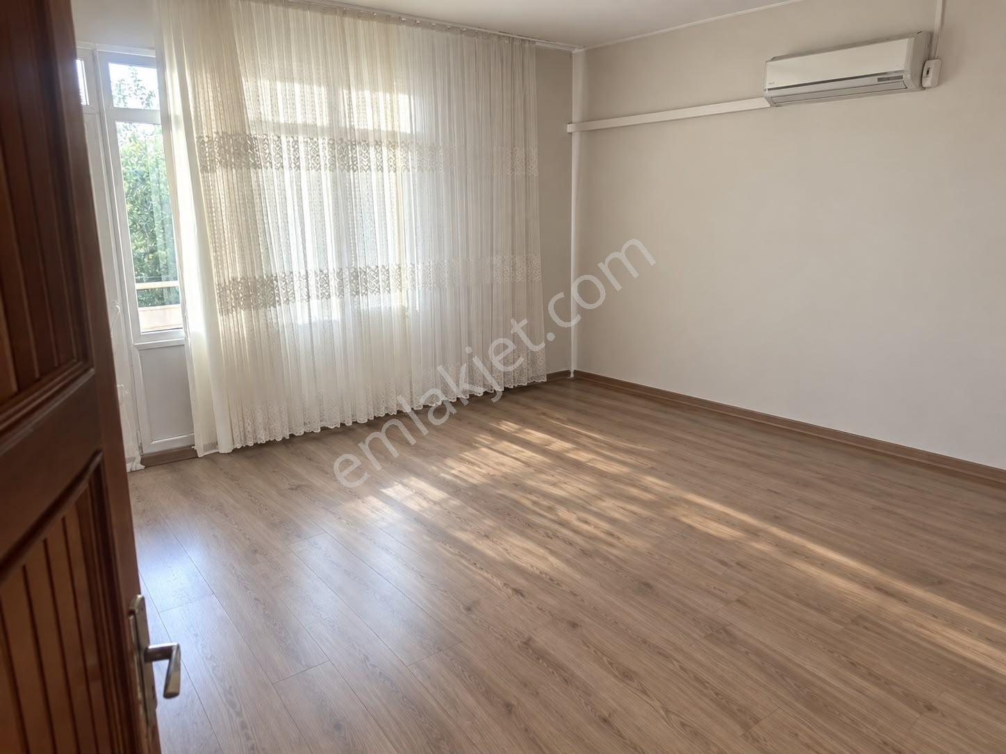 Kozan Gayrimnkuldn Gazi Köyünde 1300m2 Kullanımlı 3 Dükkan 2 Ev — fotoğraf 16